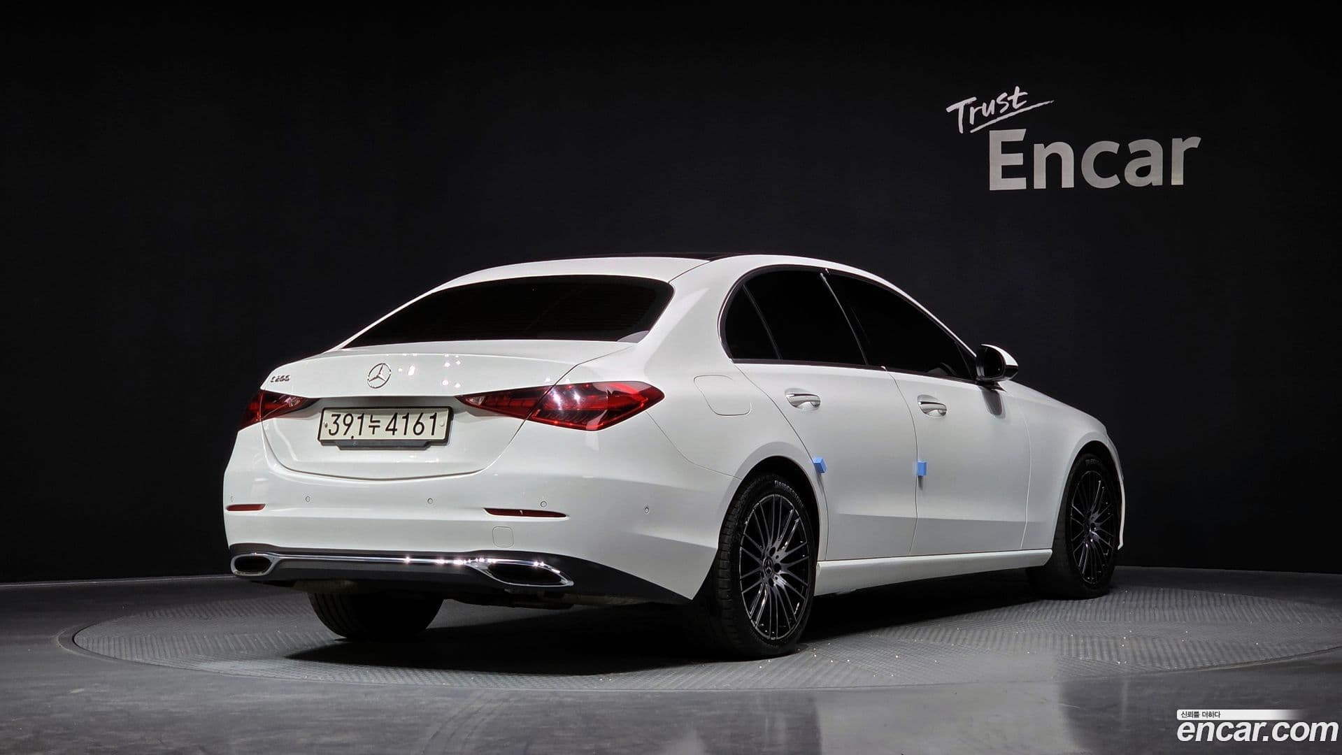 Main__Slider__Photo:C-Class Mercedes-Benz 2022.11-1