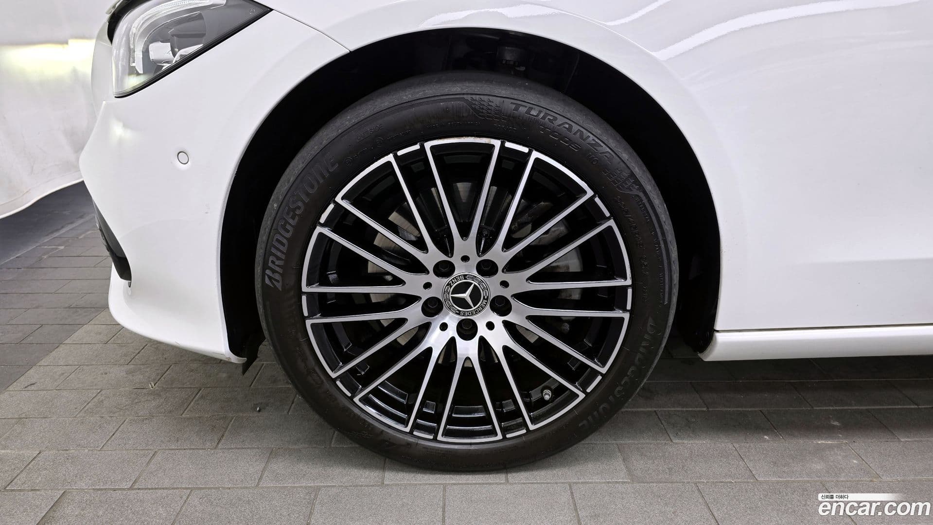 Main__Slider__Photo:C-Class Mercedes-Benz 2022.11-4