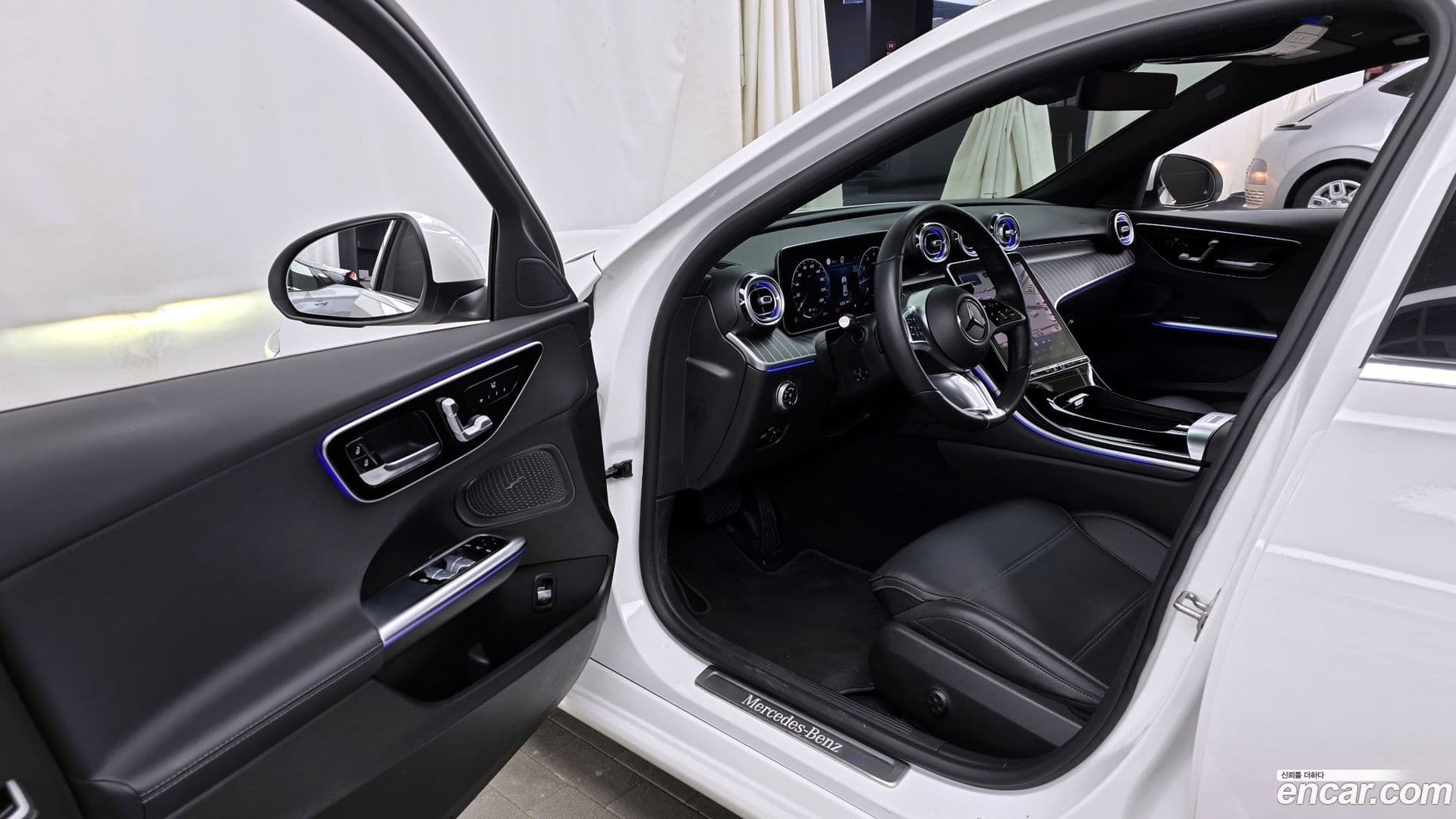 Main__Slider__Photo:C-Class Mercedes-Benz 2022.11-9