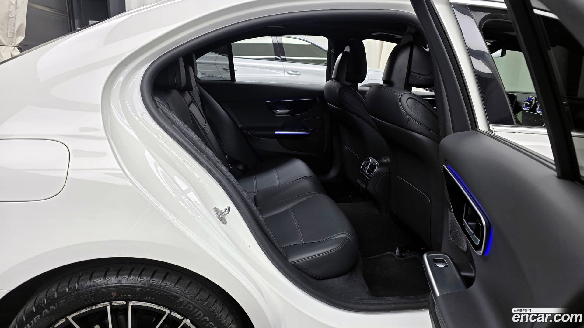 Main__Slider__Photo:C-Class Mercedes-Benz 2022.11-11