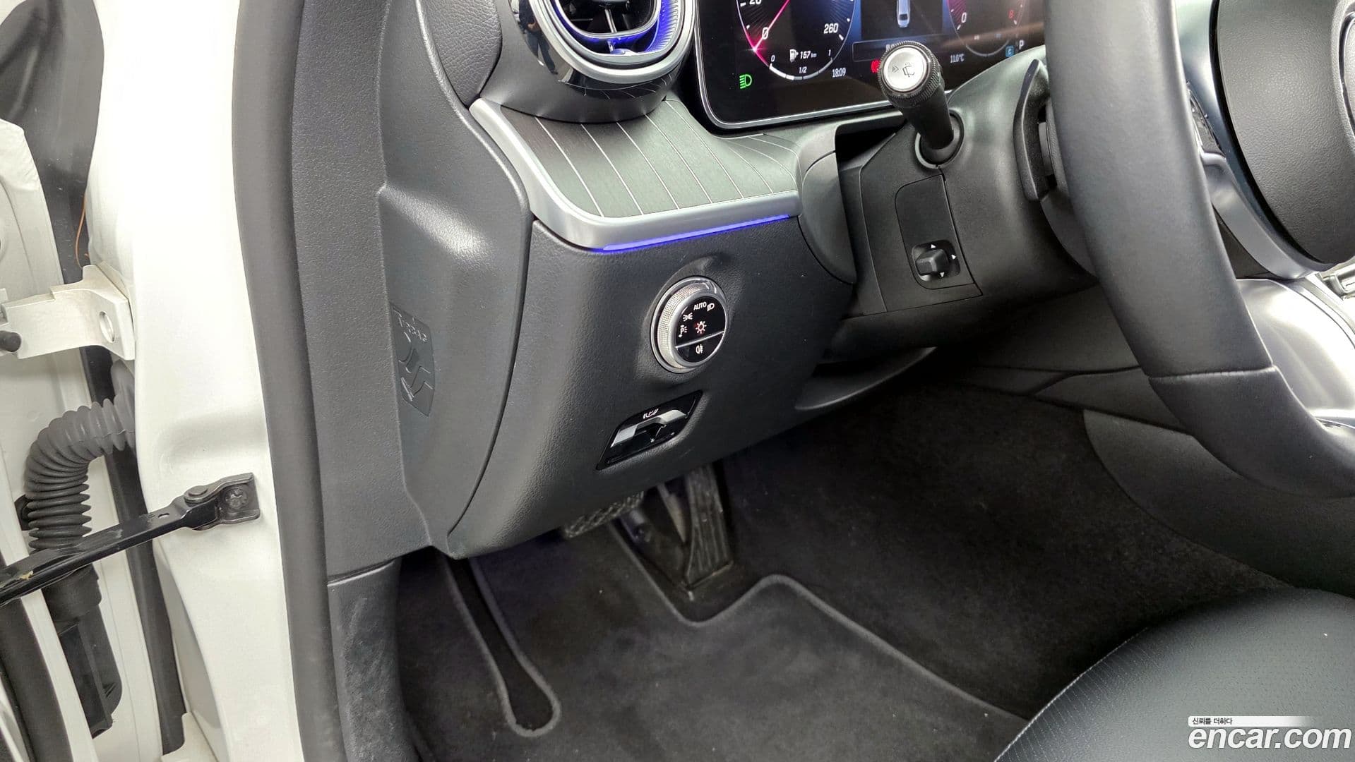 Main__Slider__Photo:C-Class Mercedes-Benz 2022.11-16