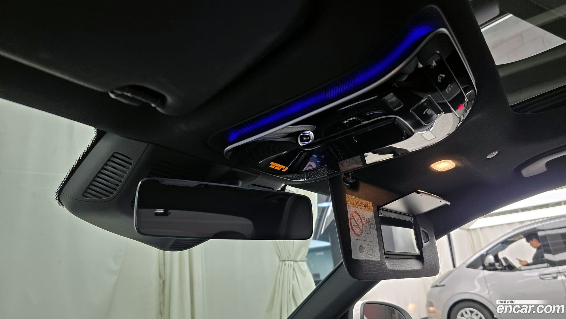 Main__Slider__Photo:C-Class Mercedes-Benz 2022.11-18