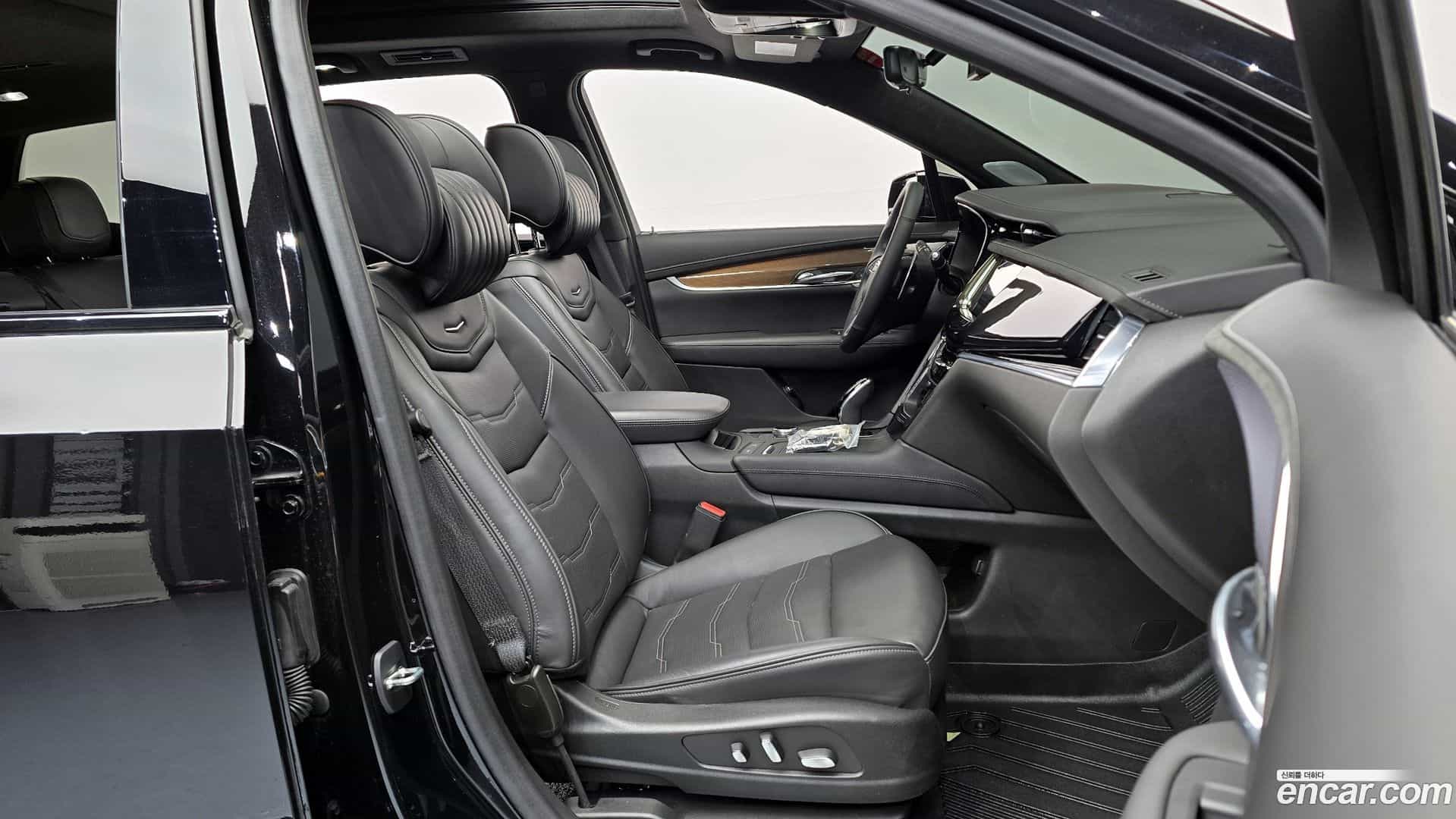 XT6 Cadillac 2023.8-INNER-010