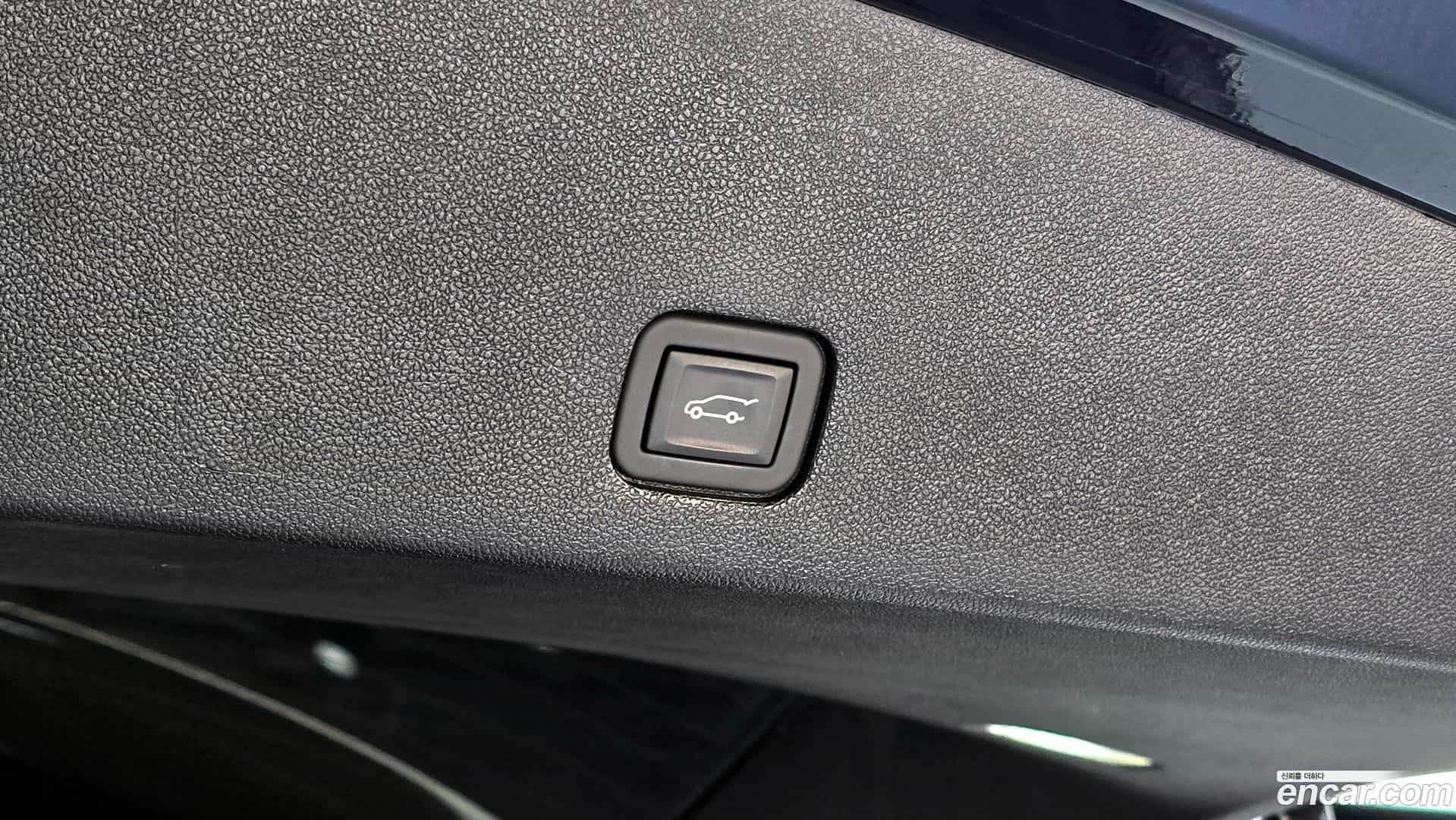 XT6 Cadillac 2023.8-OPTION-024