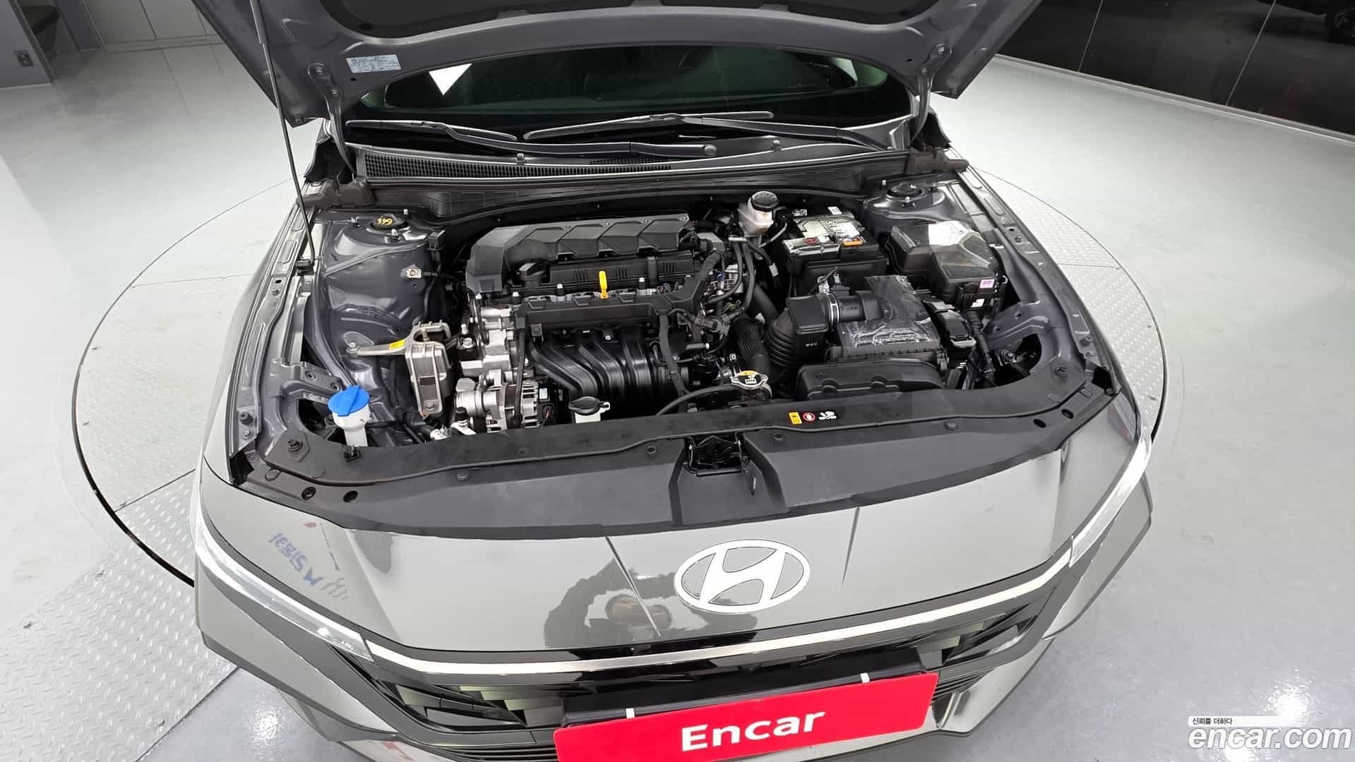 AVANTE Hyundai 2024.0-OUTER-006