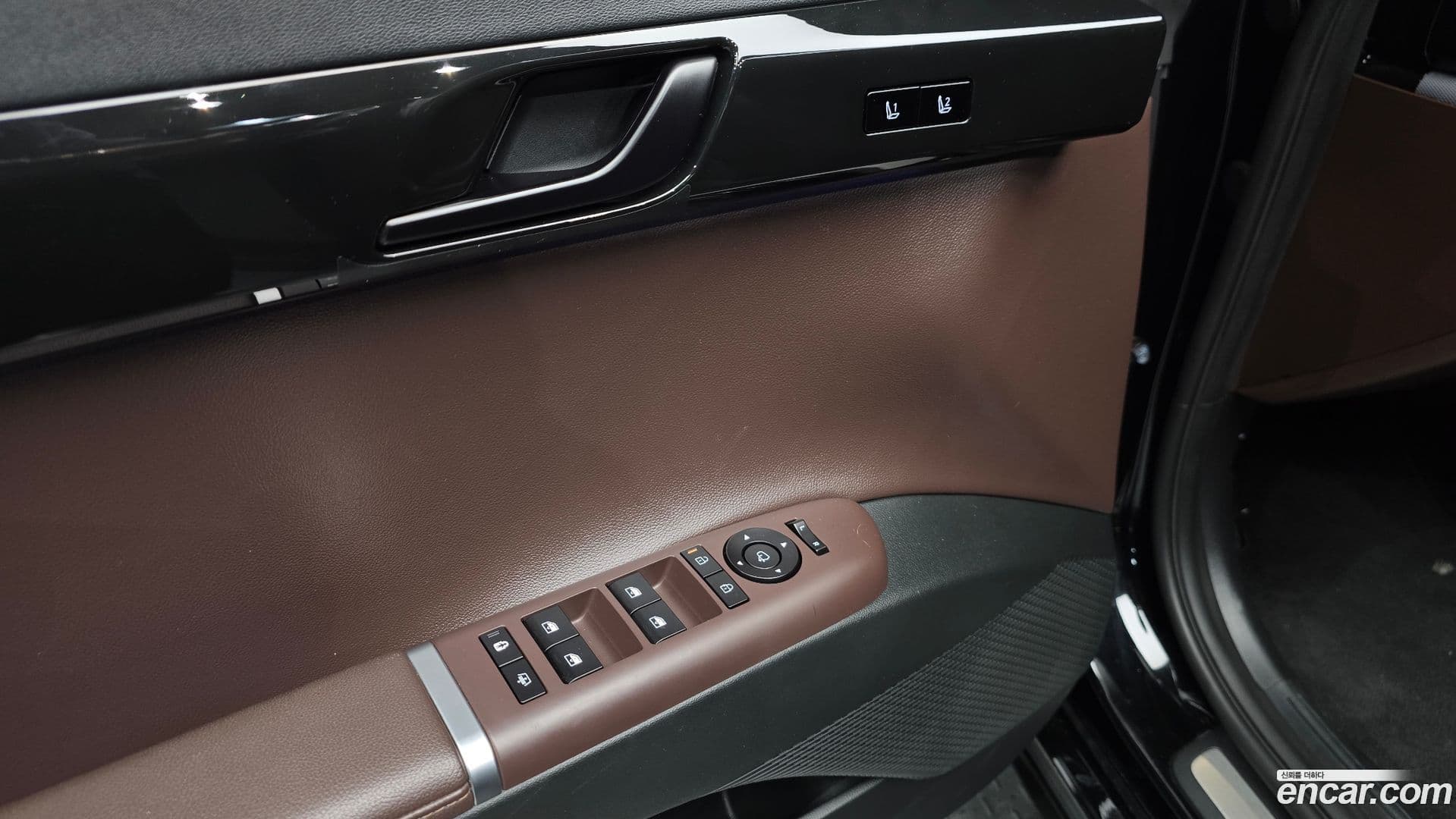 Main__Slider__Photo:Grandeur Hyundai 2023.2-16