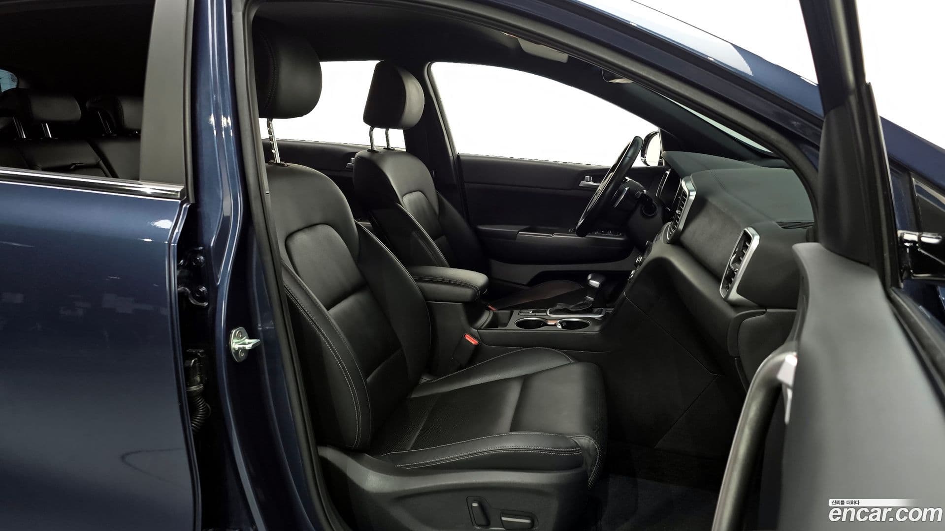 Main__Slider__Photo:Sportage Kia 2021.0-9