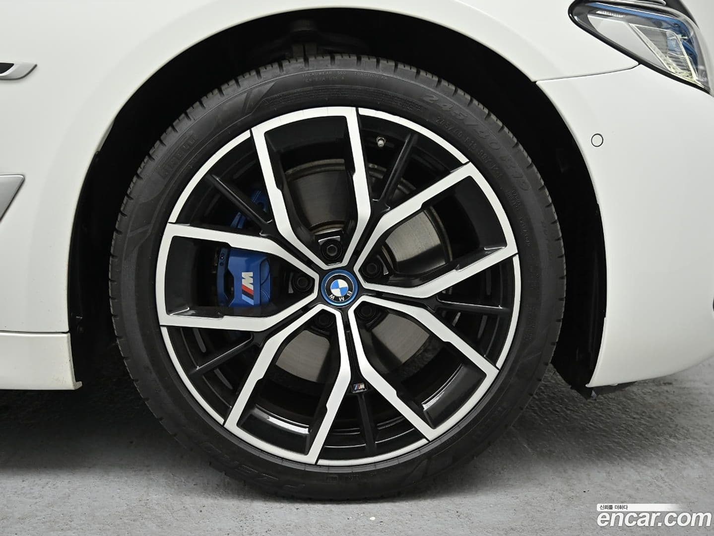 Main__Slider__Photo:5-Series BMW 2022.9-4