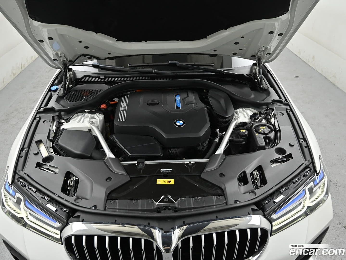 Main__Slider__Photo:5-Series BMW 2022.9-7