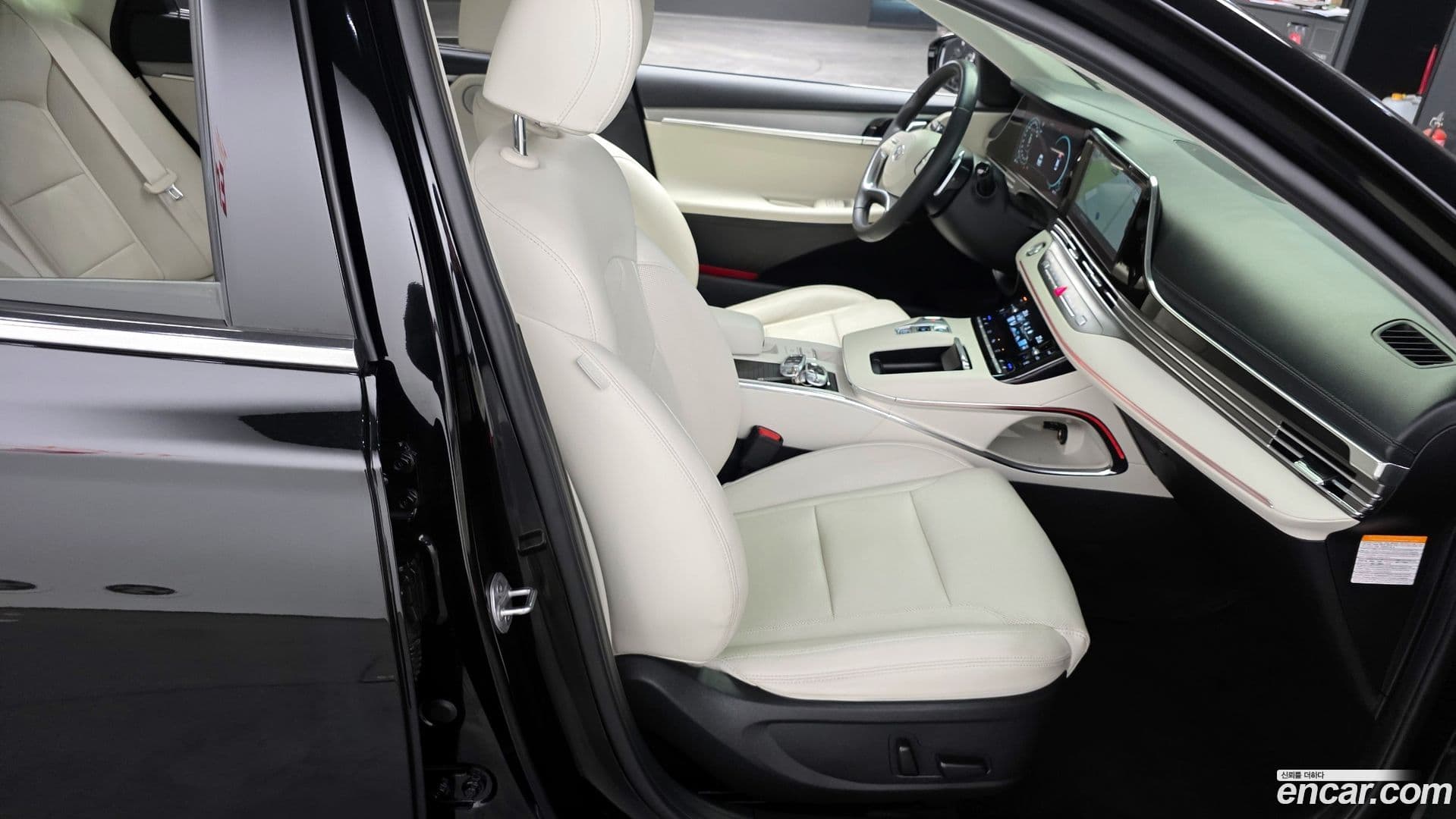 Main__Slider__Photo:Grandeur Hyundai 2022.7-11