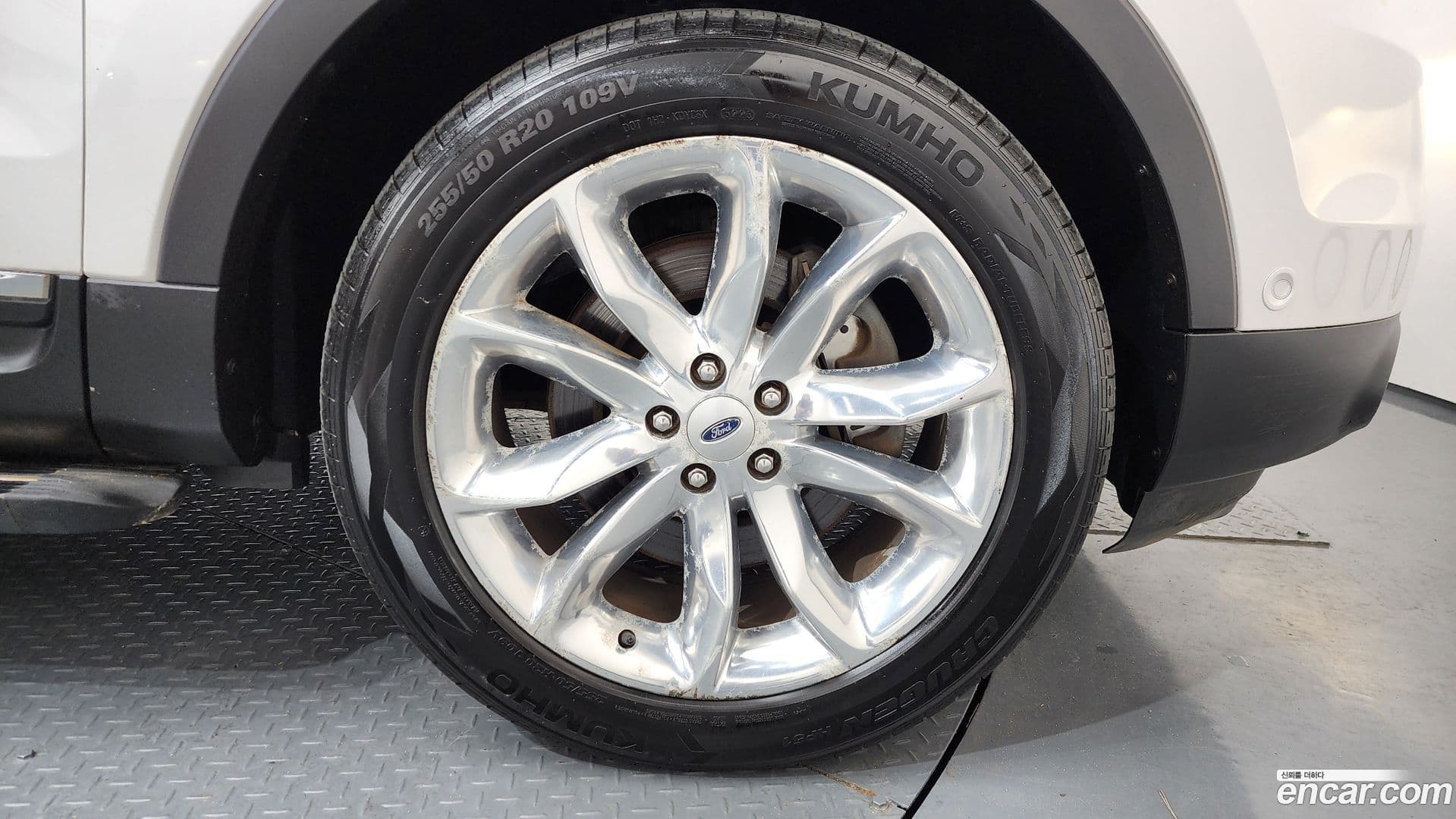 Main__Slider__Photo:Explorer Ford 2014.1-4