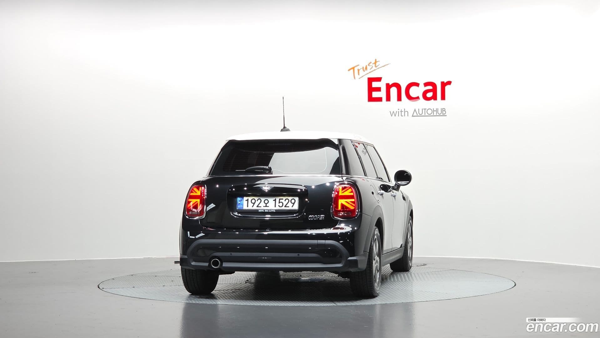 Main__Slider__Photo:Cooper Mini 2023.2-3