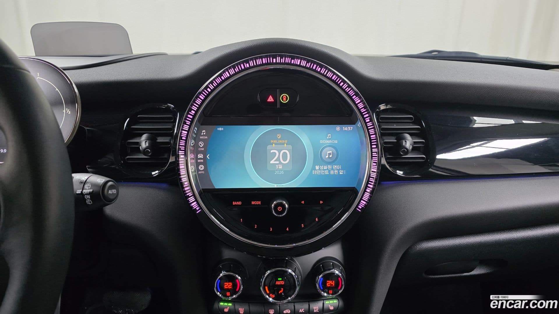 Main__Slider__Photo:Cooper Mini 2023.2-13