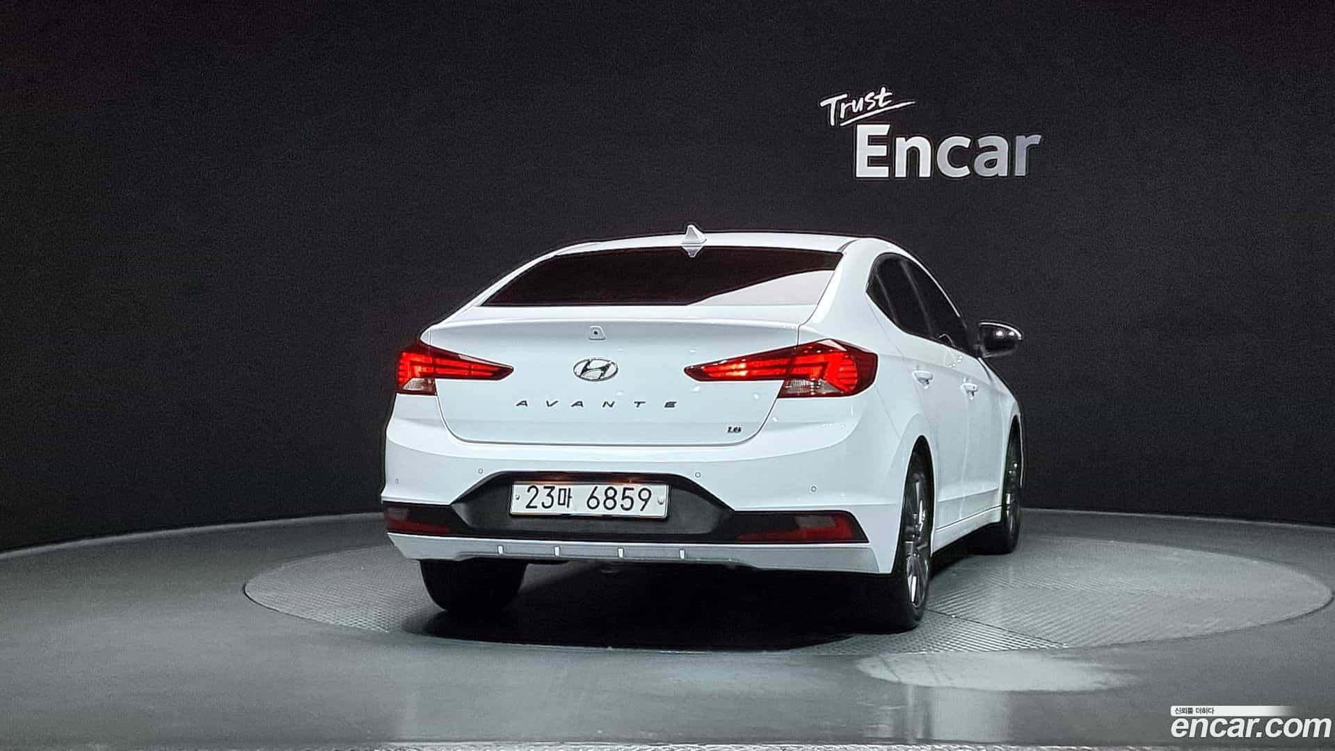 AVANTE Hyundai 2019.1-OUTER-004