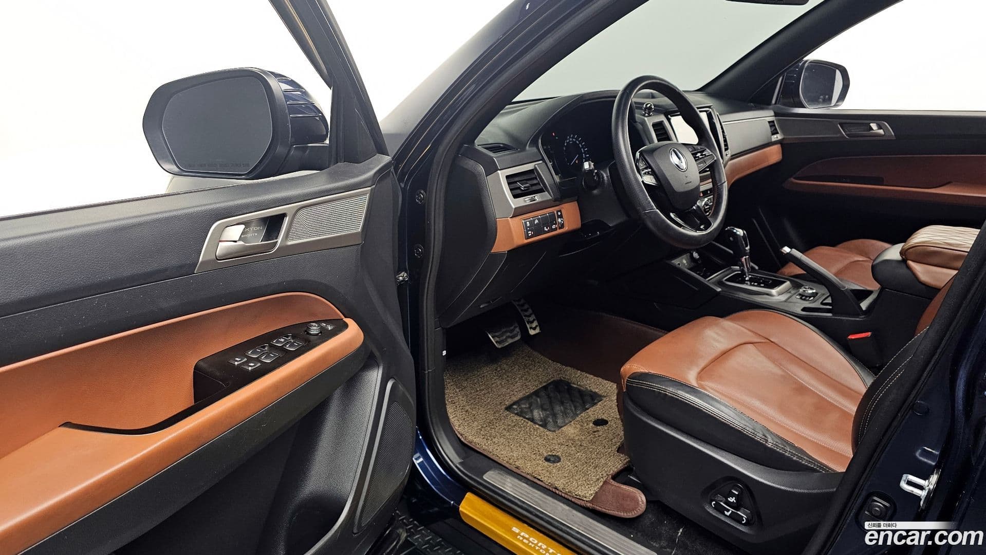 Main__Slider__Photo:Rexton KG_Mobility_Ssangyong 2018.3-10