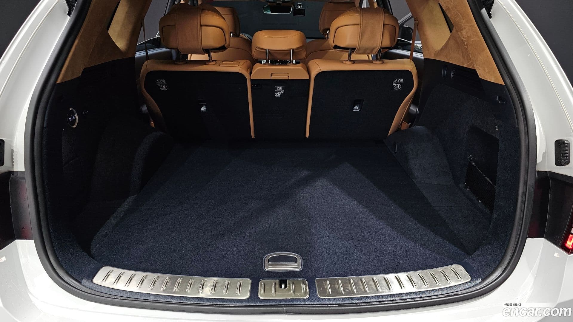 Main__Slider__Photo:GV80 Genesis 2022.10-19