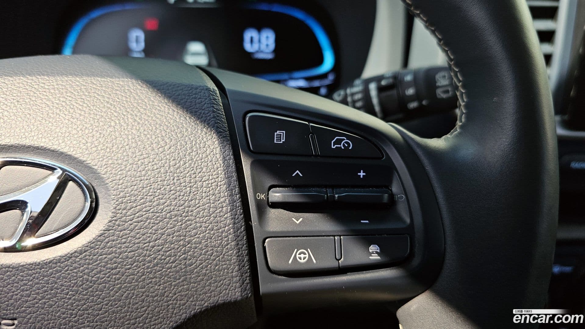 Main__Slider__Photo:Venue Hyundai 2022.11-18