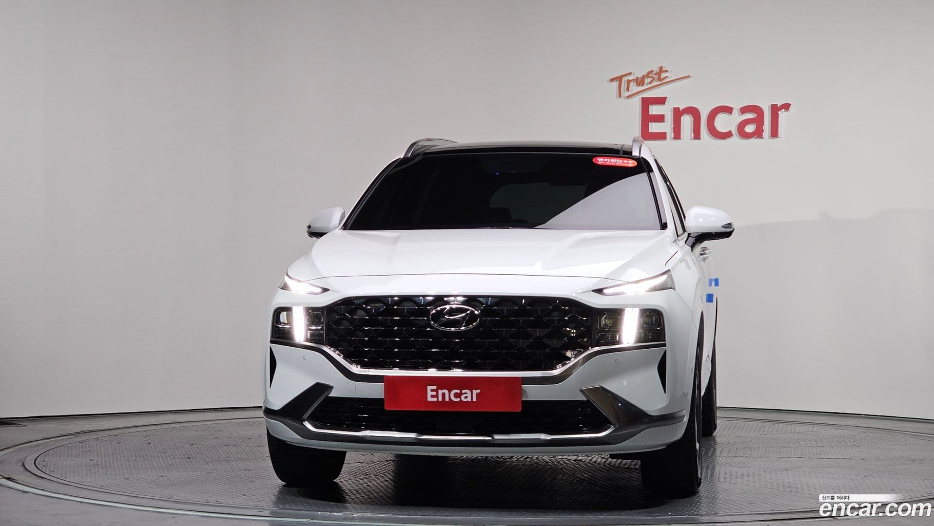 Main__Slider__Photo:Santafe Hyundai 2022.10-2