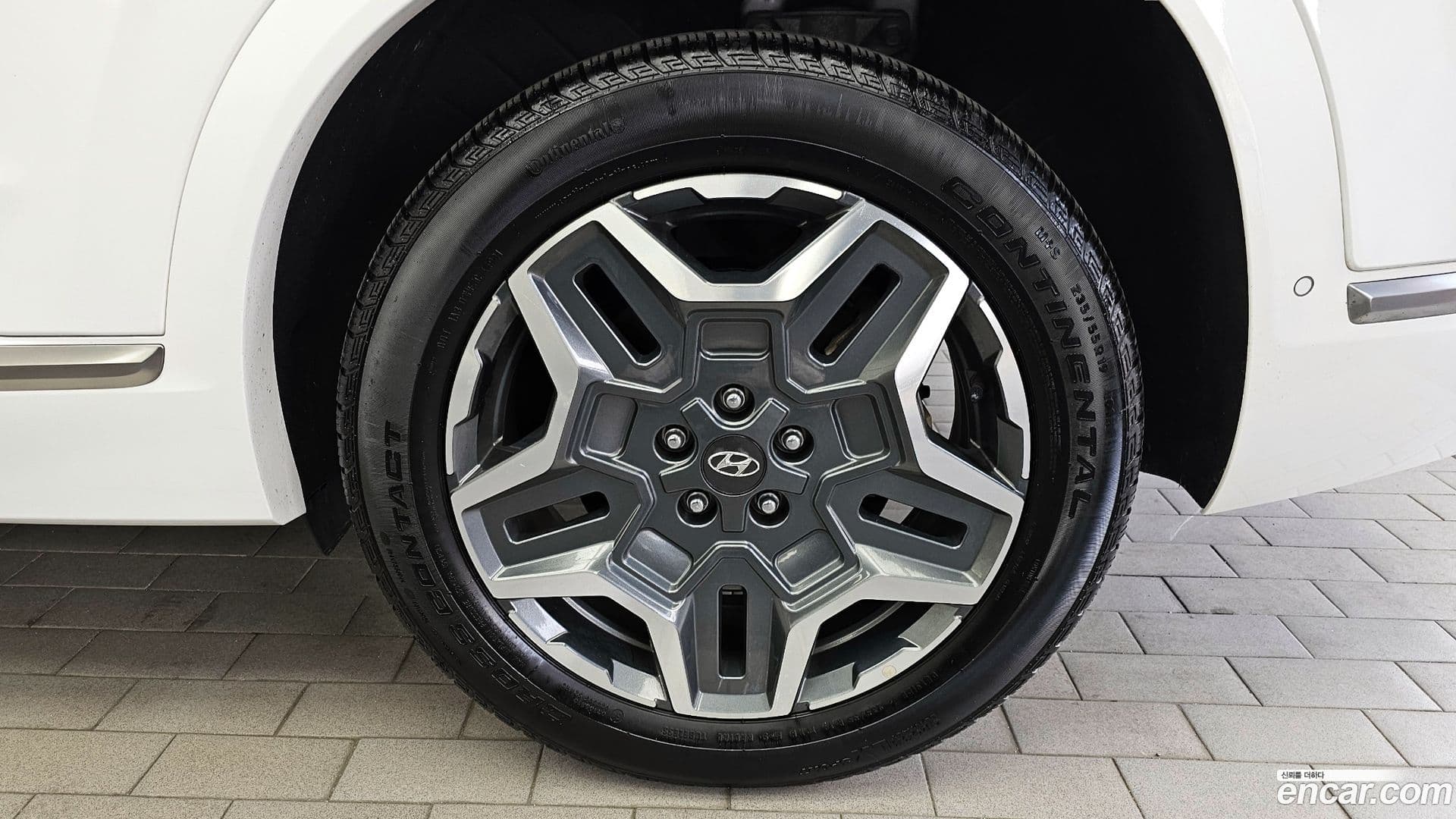 Main__Slider__Photo:Santafe Hyundai 2022.10-4