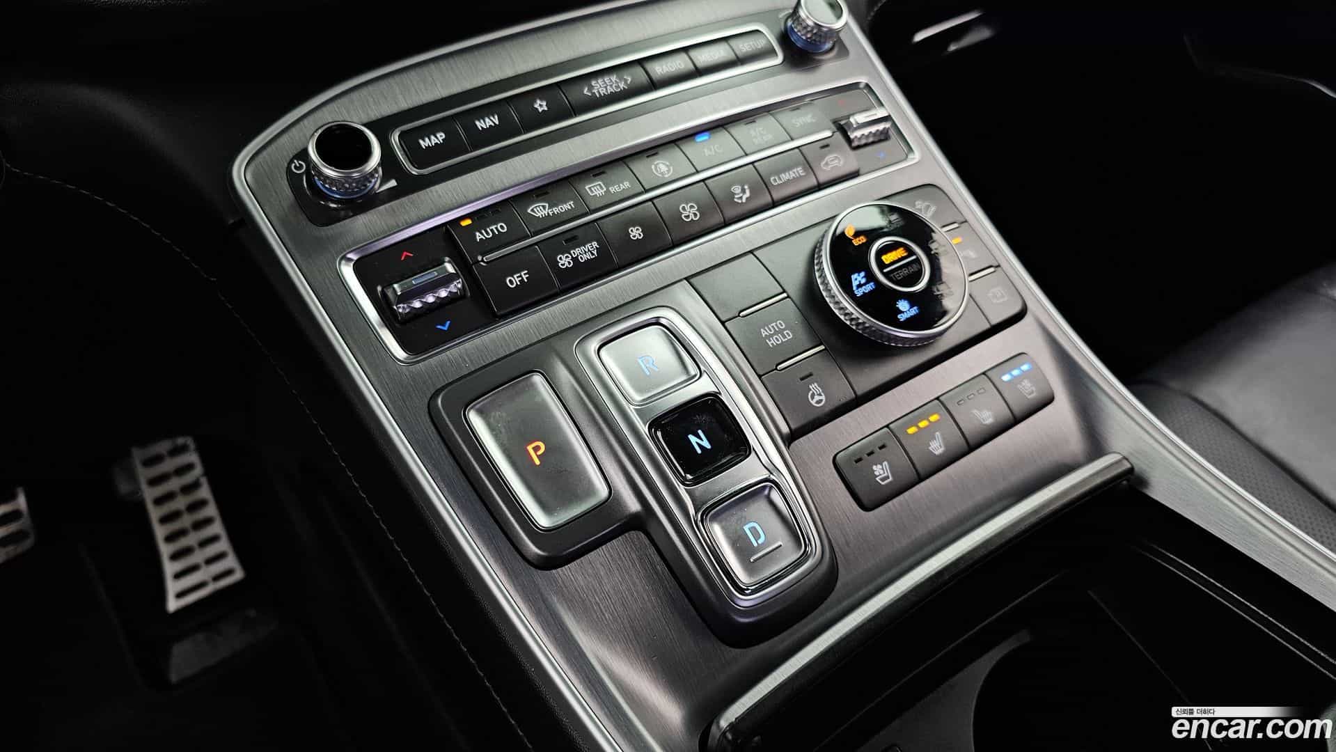 Santafe Hyundai 2022.10-INNER-009