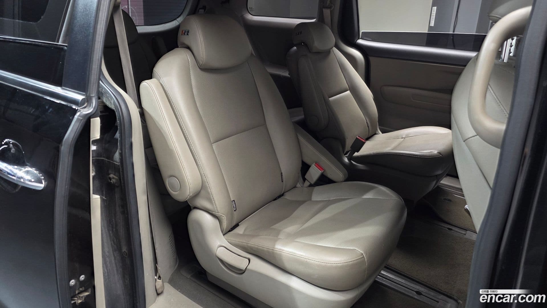 Main__Slider__Photo:Canival Kia 2018.0-11