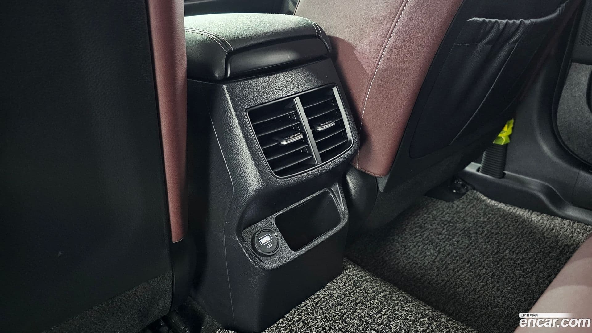 Main__Slider__Photo:Seltos Kia 2021.0-18