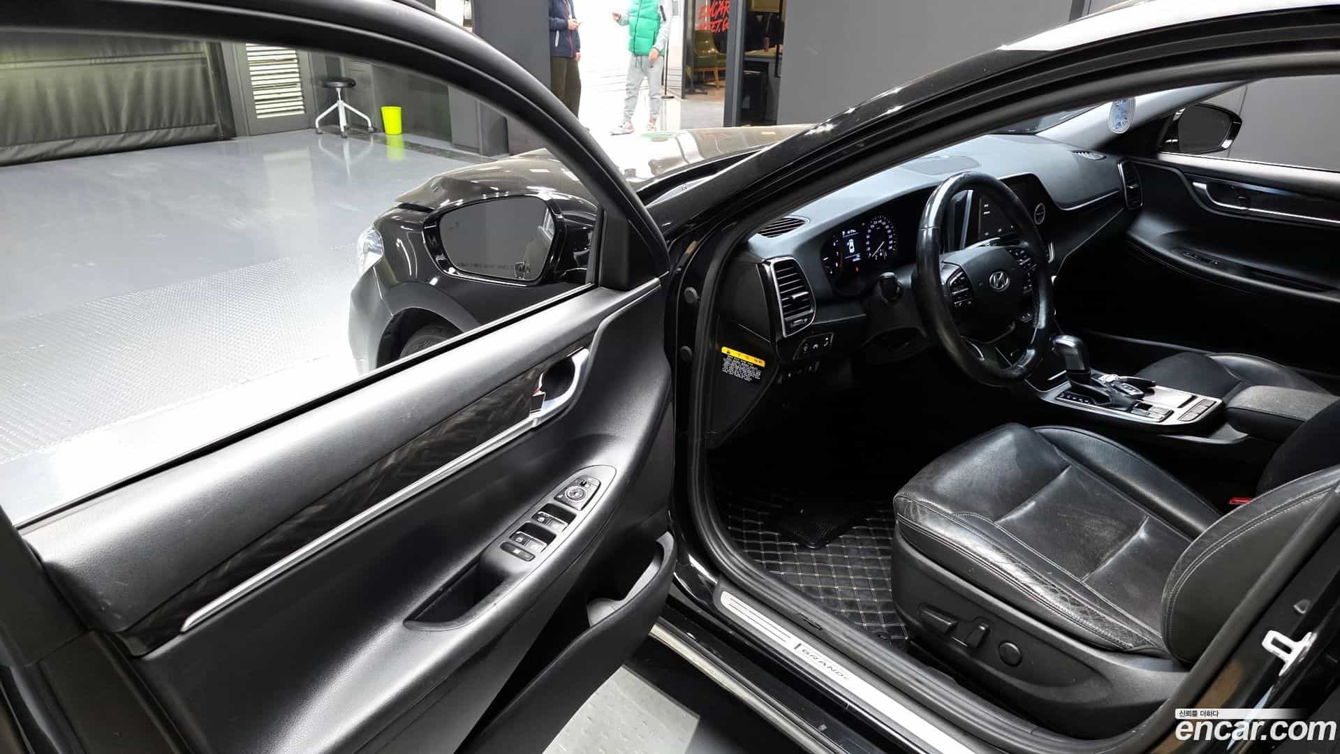 Grandeur Hyundai 2017.2-OPTION-015