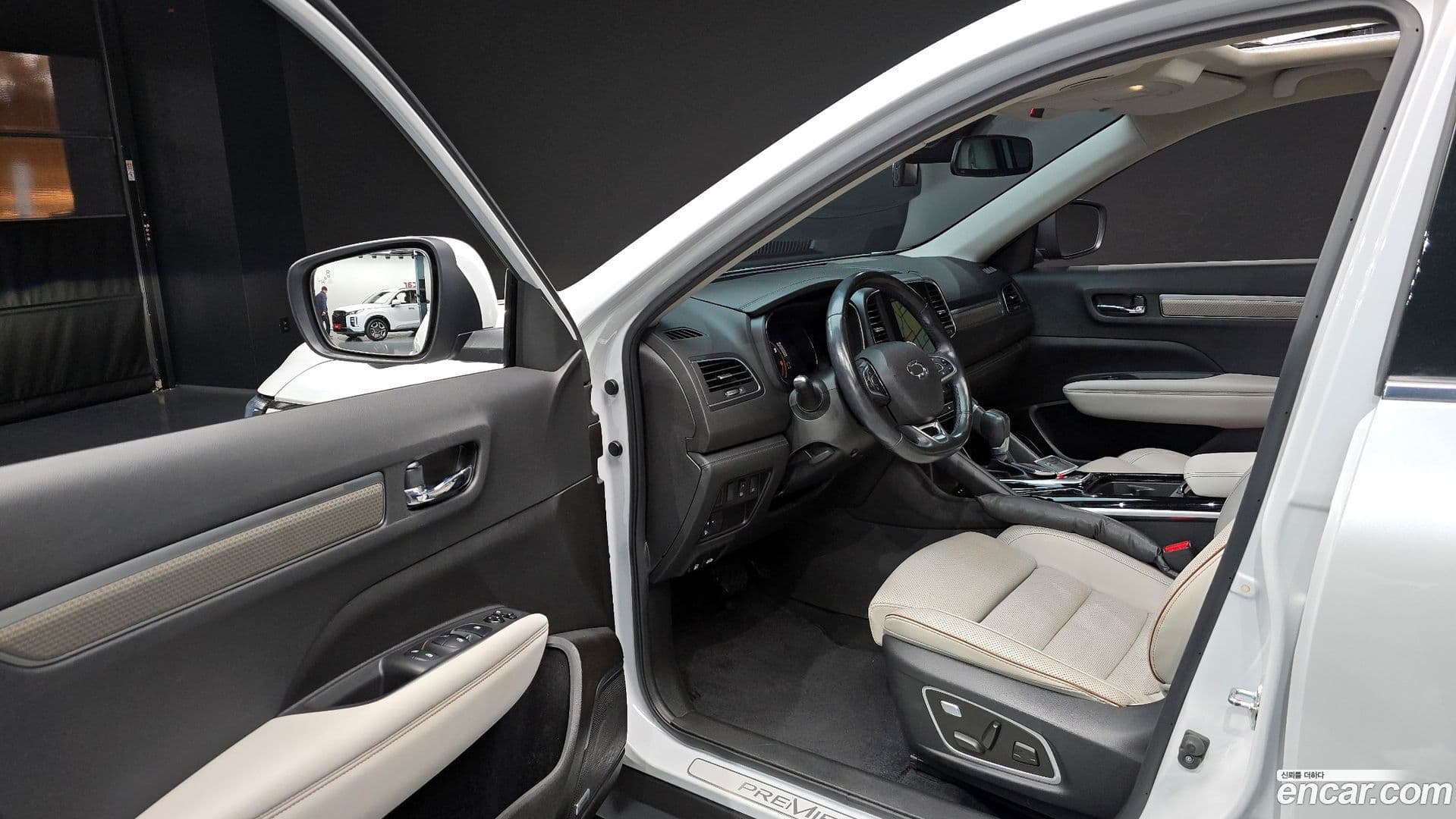 Main__Slider__Photo:QM6 Renault-KoreaSamsung 2019.7-9