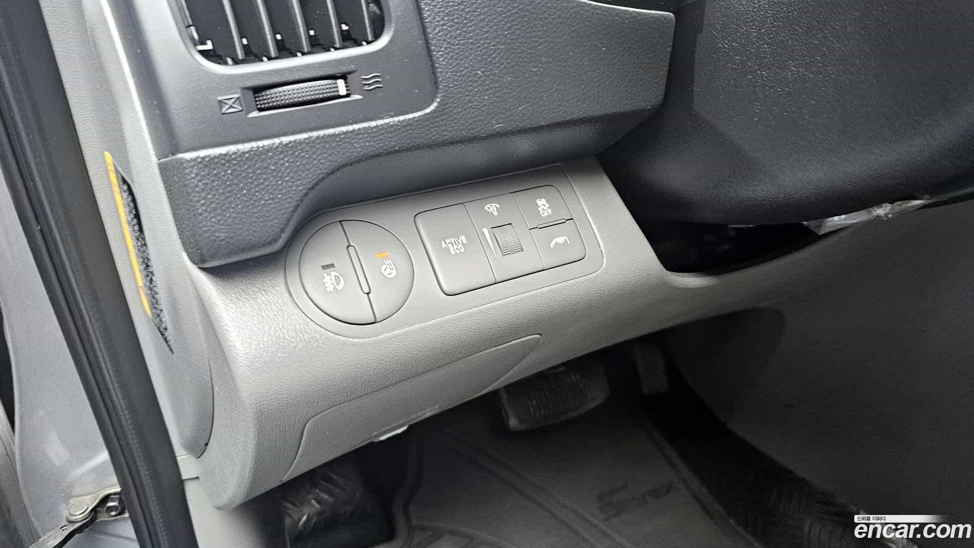 Starex Hyundai 2019.6-OPTION-020