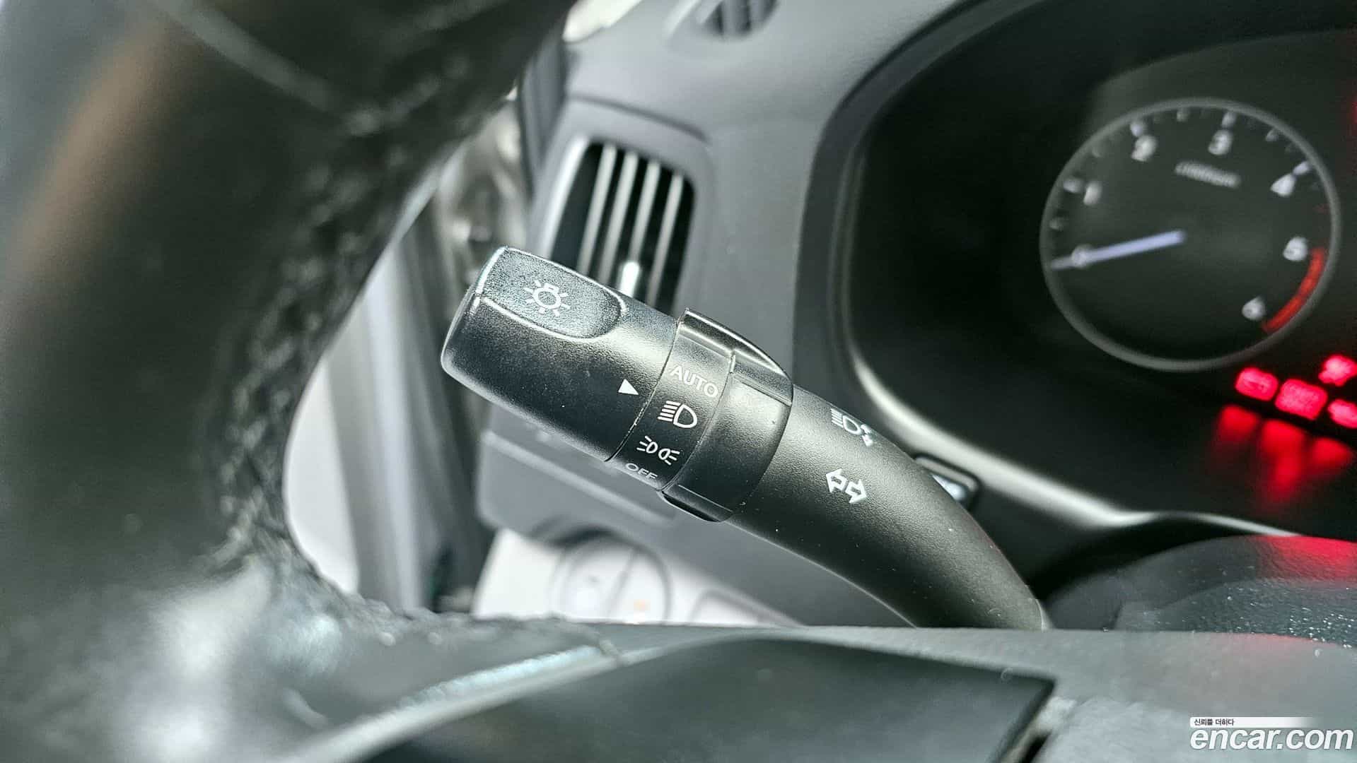 Starex Hyundai 2019.6-OPTION-022