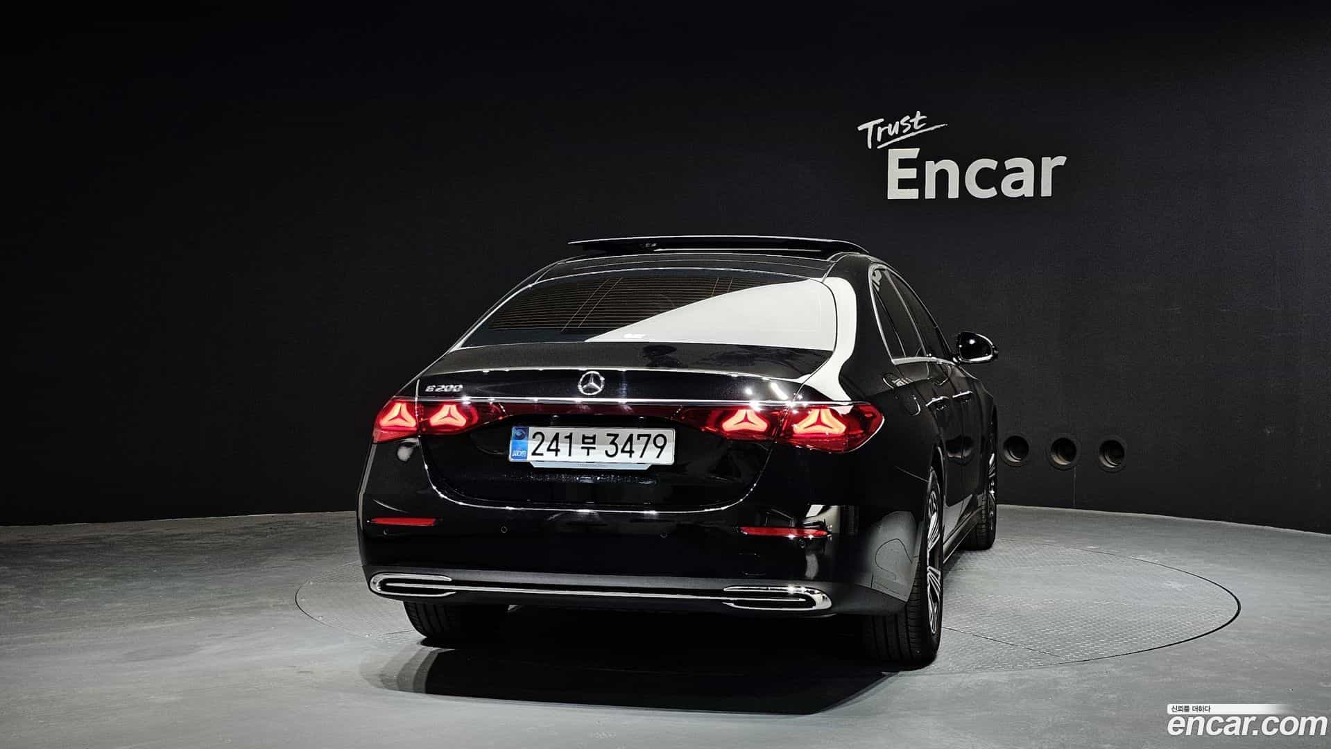 E-Class Mercedes-Benz 2025.9-OUTER-004