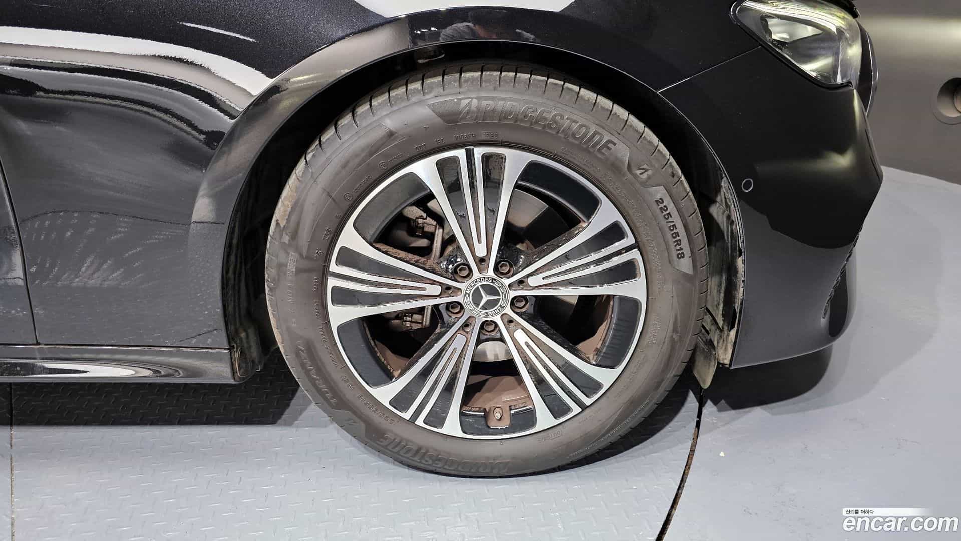 E-Class Mercedes-Benz 2025.9-OUTER-005