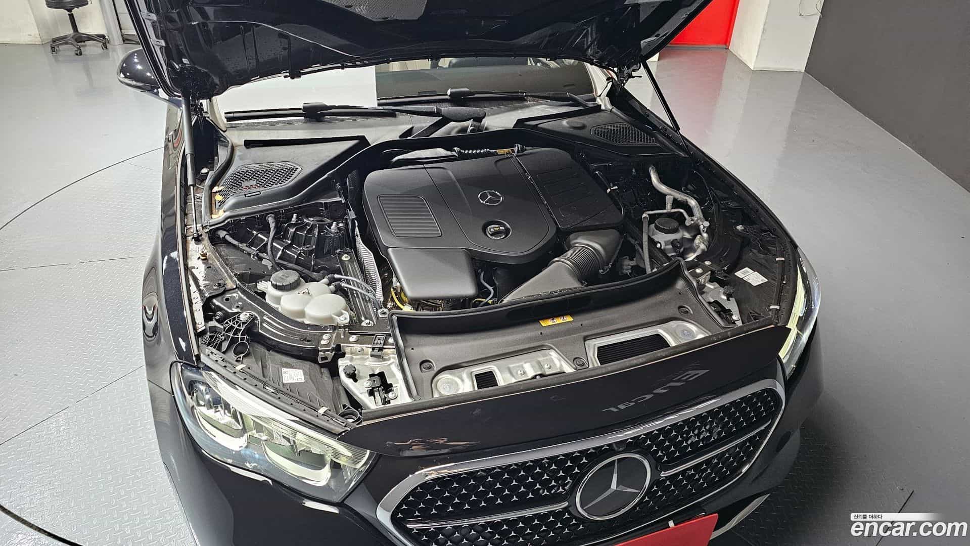 E-Class Mercedes-Benz 2025.9-OUTER-006