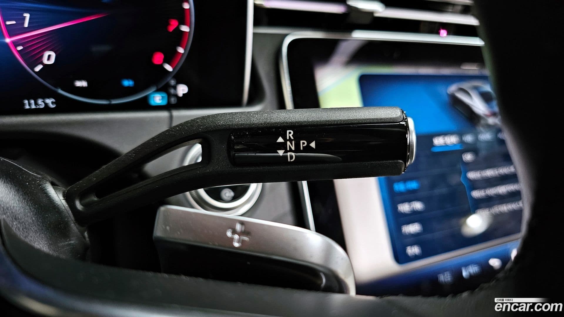 Main__Slider__Photo:E-Class Mercedes-Benz 2025.9-8