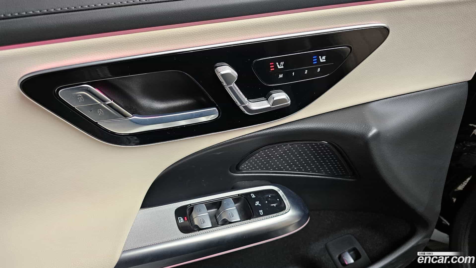 E-Class Mercedes-Benz 2025.9-OPTION-018