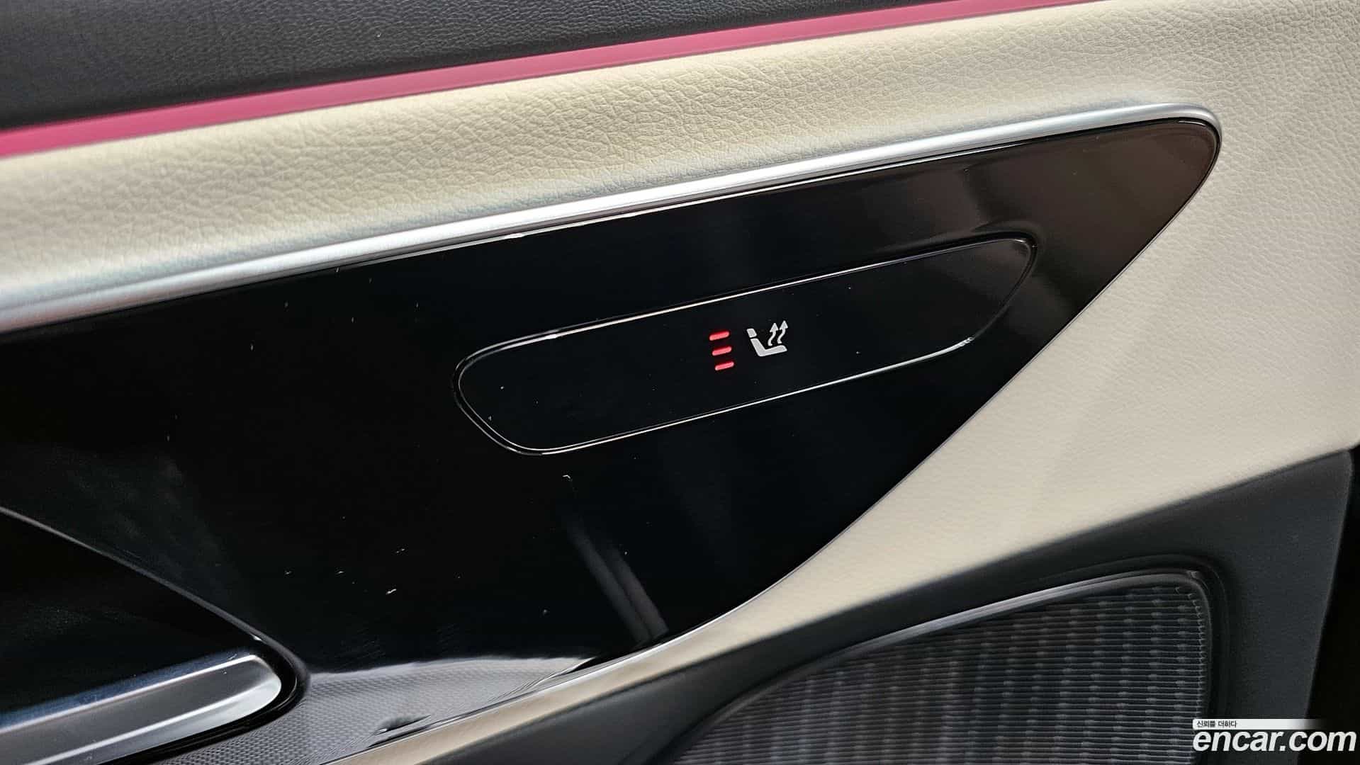 E-Class Mercedes-Benz 2025.9-OPTION-021