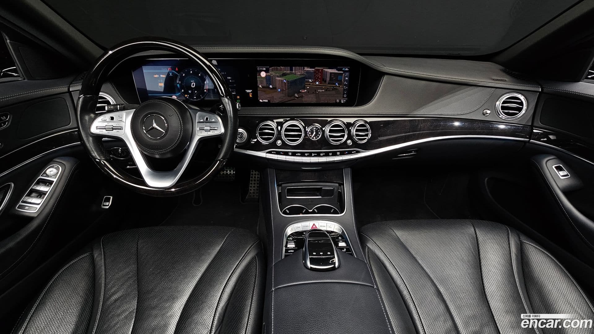 Main__Slider__Photo:S-Class Mercedes-Benz 2020.6-6