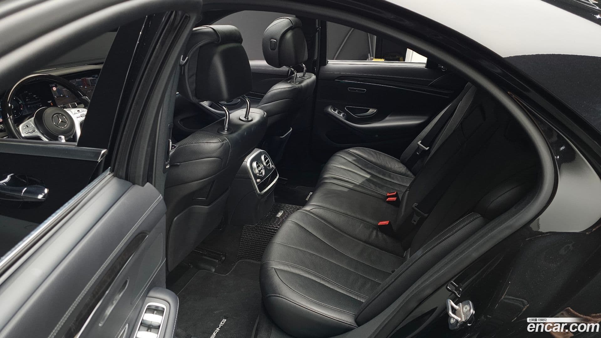 Main__Slider__Photo:S-Class Mercedes-Benz 2020.6-11