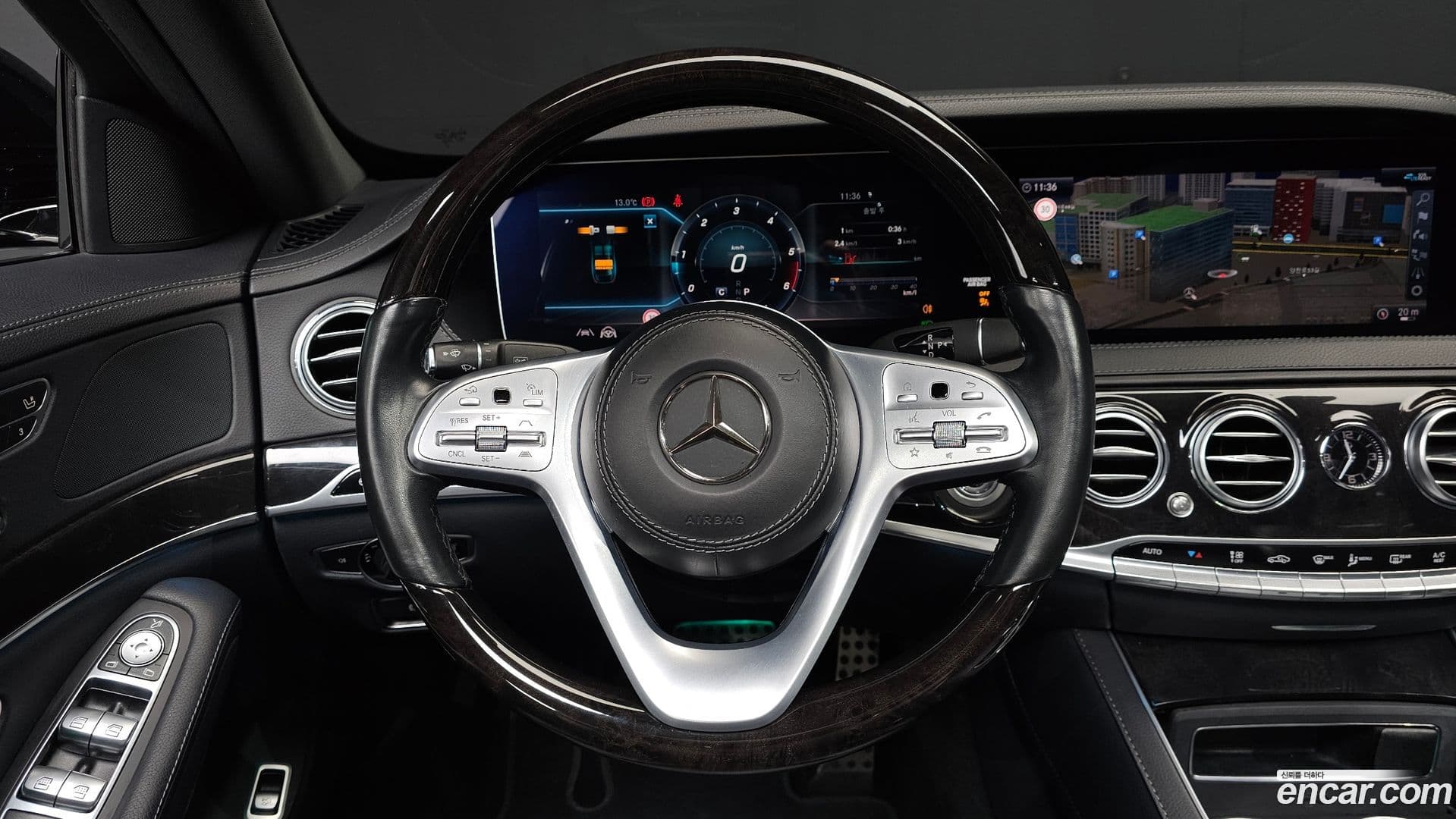 Main__Slider__Photo:S-Class Mercedes-Benz 2020.6-12