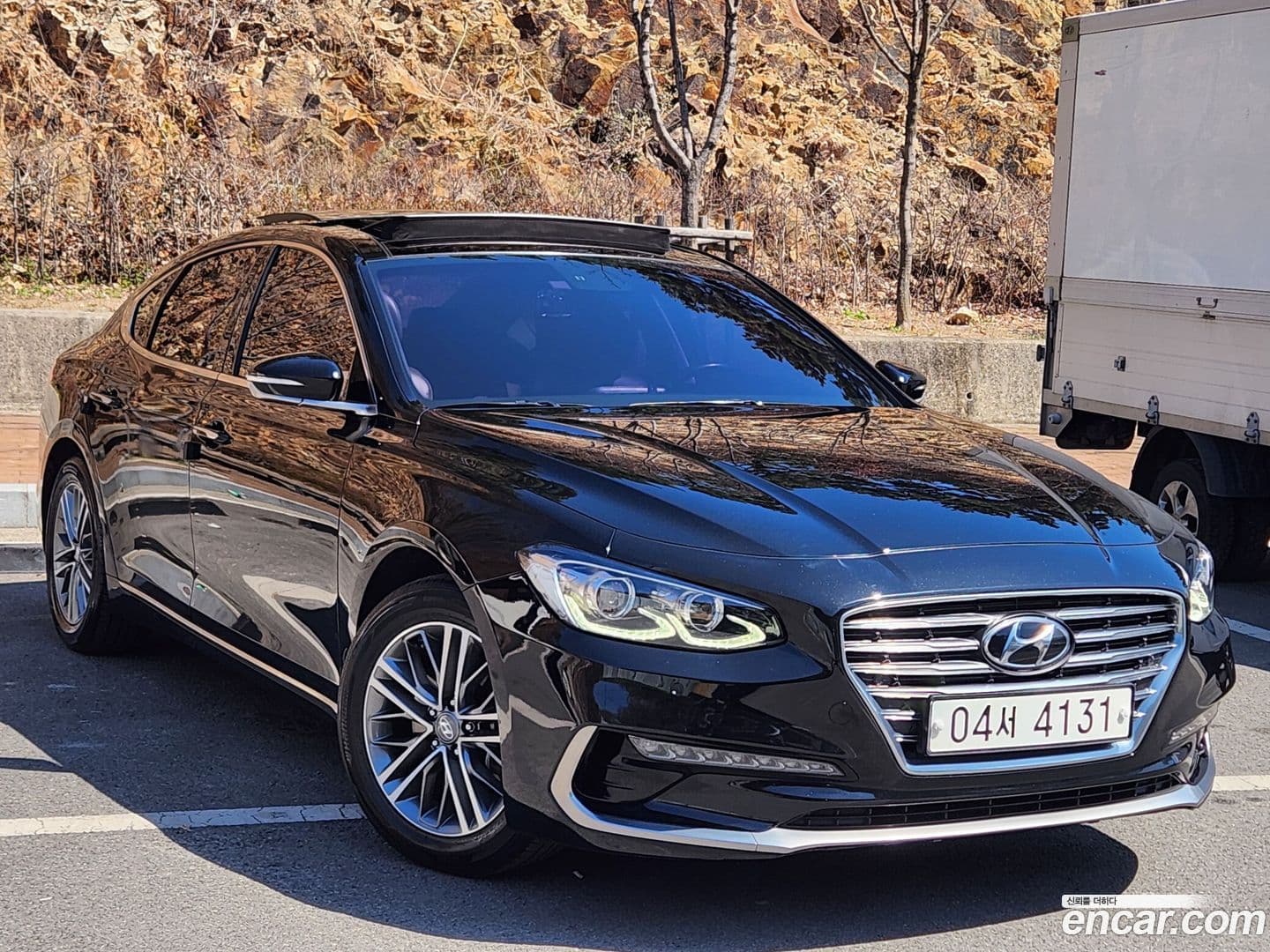 Main__Slider__Photo:Grandeur Hyundai 2018.5-0