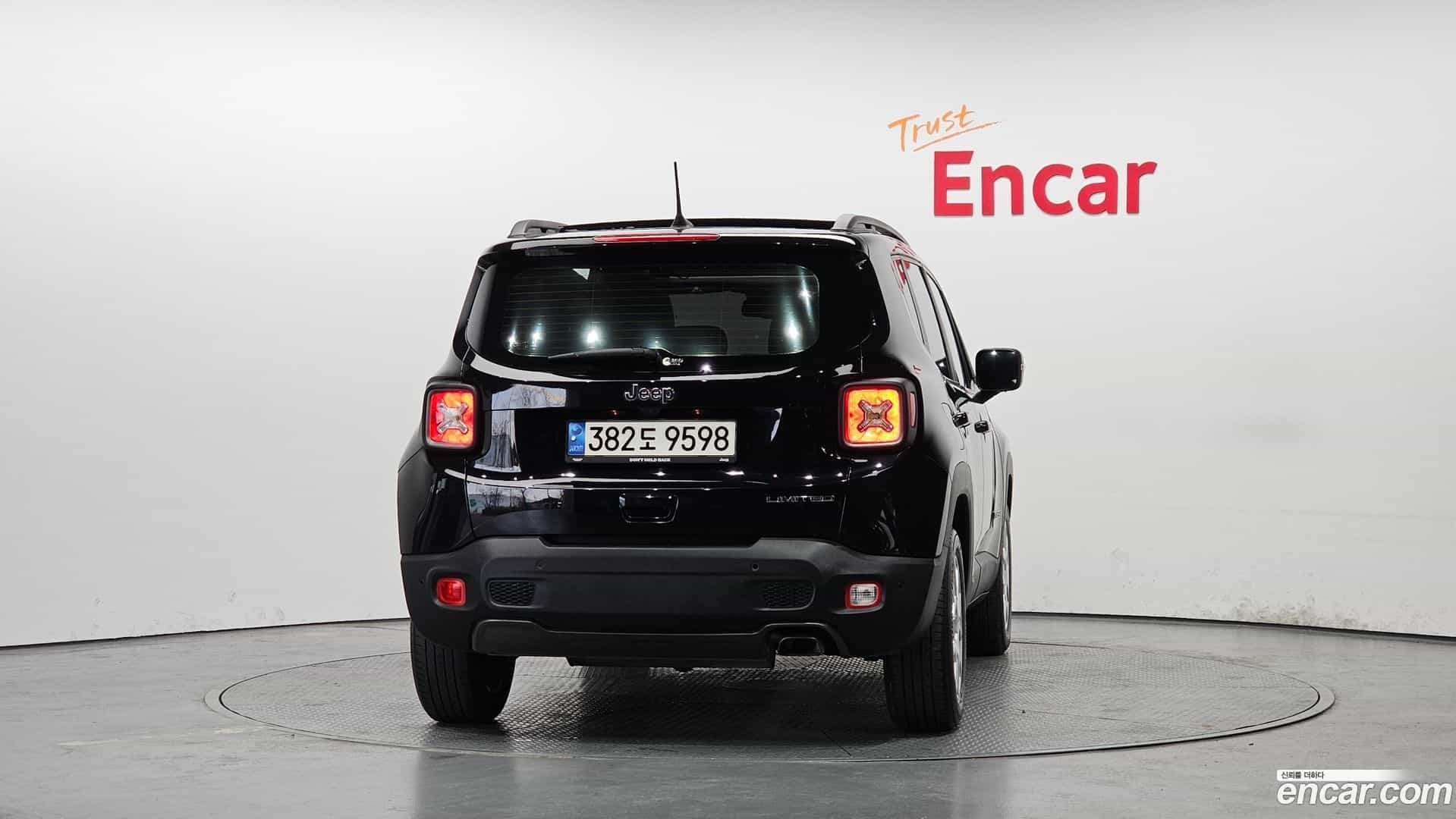 Renegade Jeep 2021.11-OUTER-004