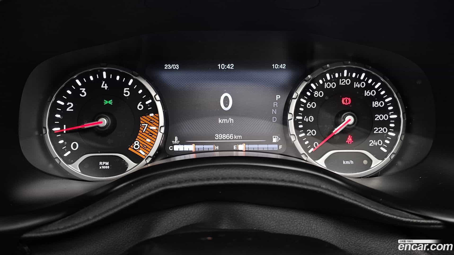 Renegade Jeep 2021.11-INNER-008