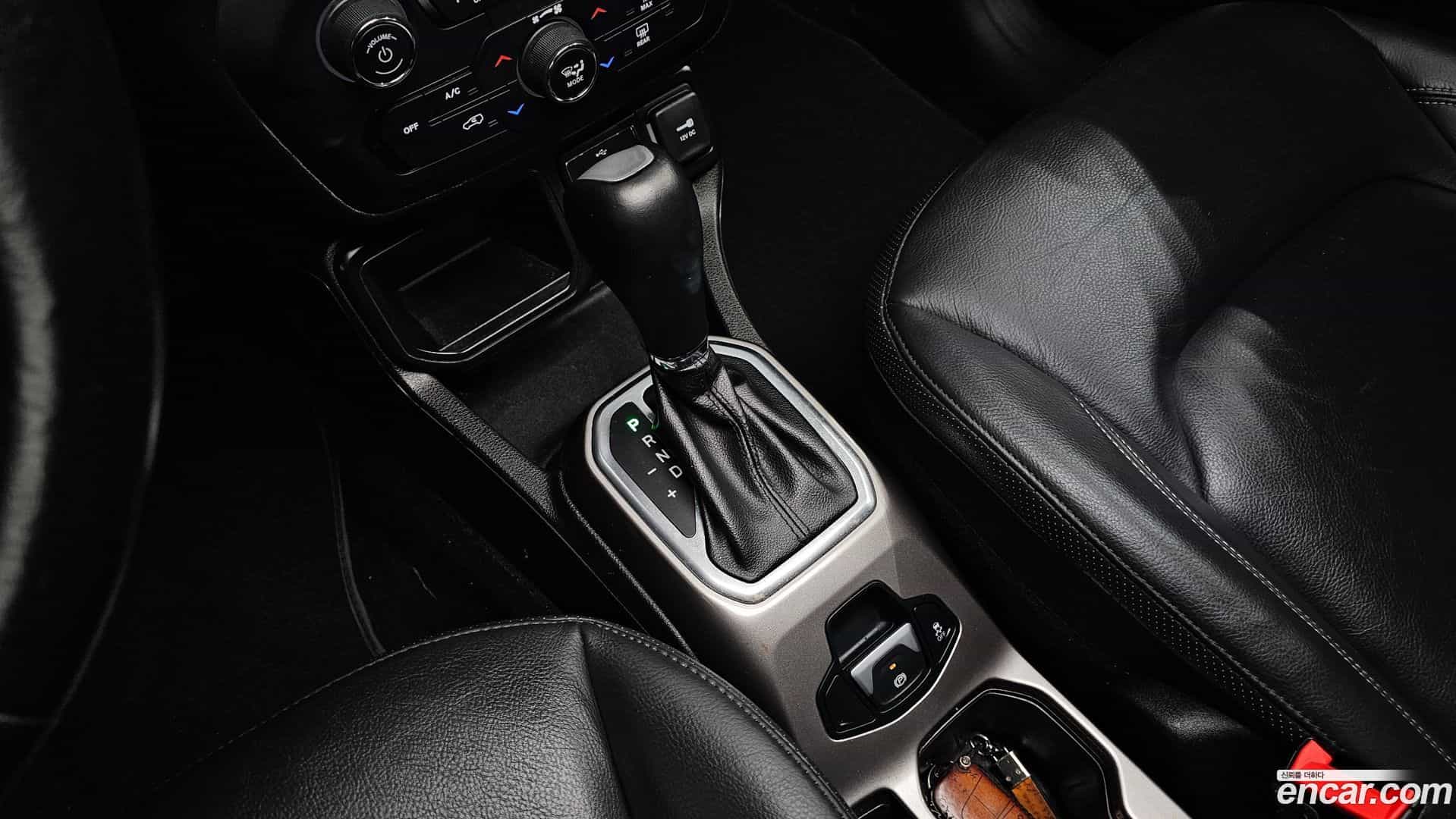 Renegade Jeep 2021.11-INNER-009