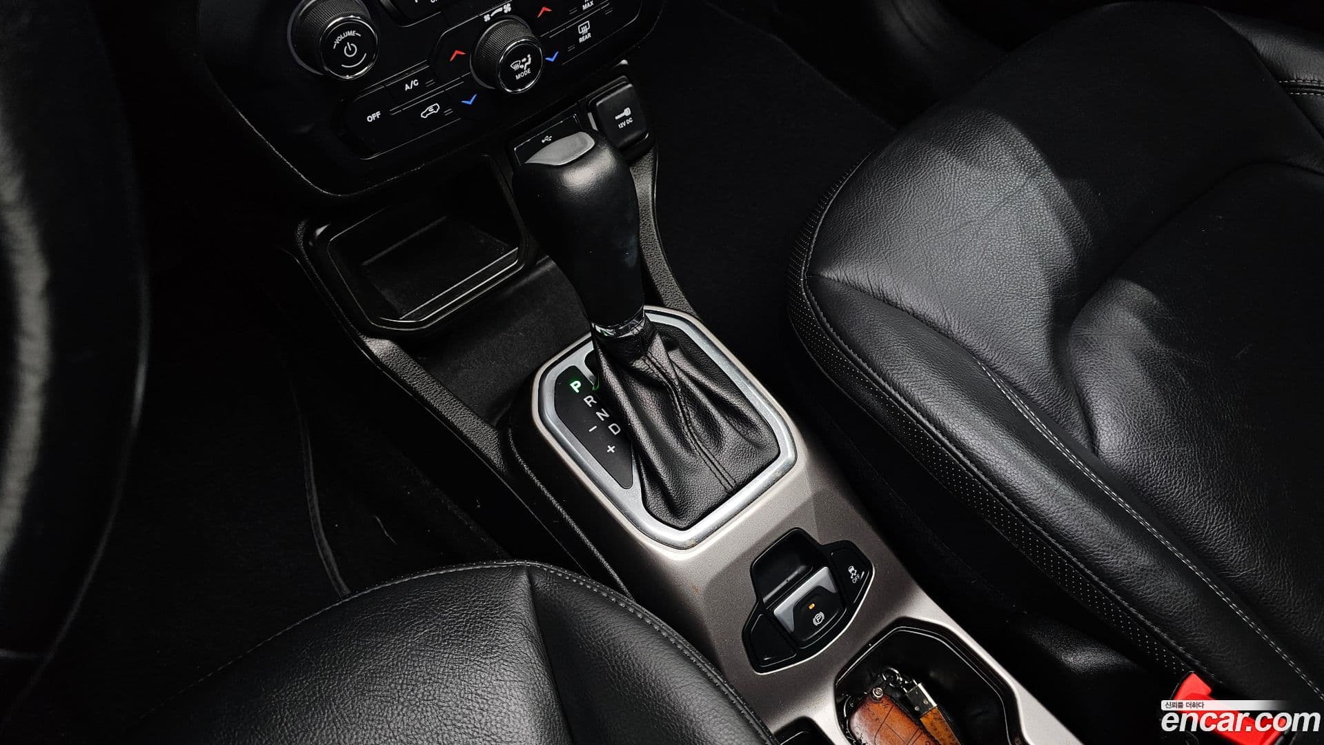 Main__Slider__Photo:Renegade Jeep 2021.11-8