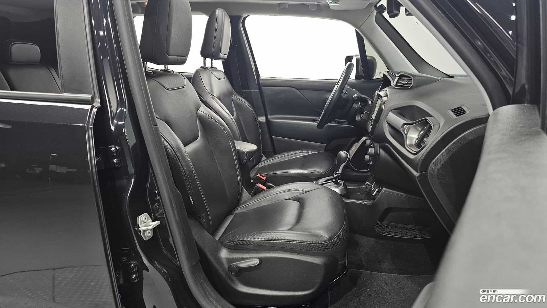 Renegade Jeep 2021.11-INNER-010