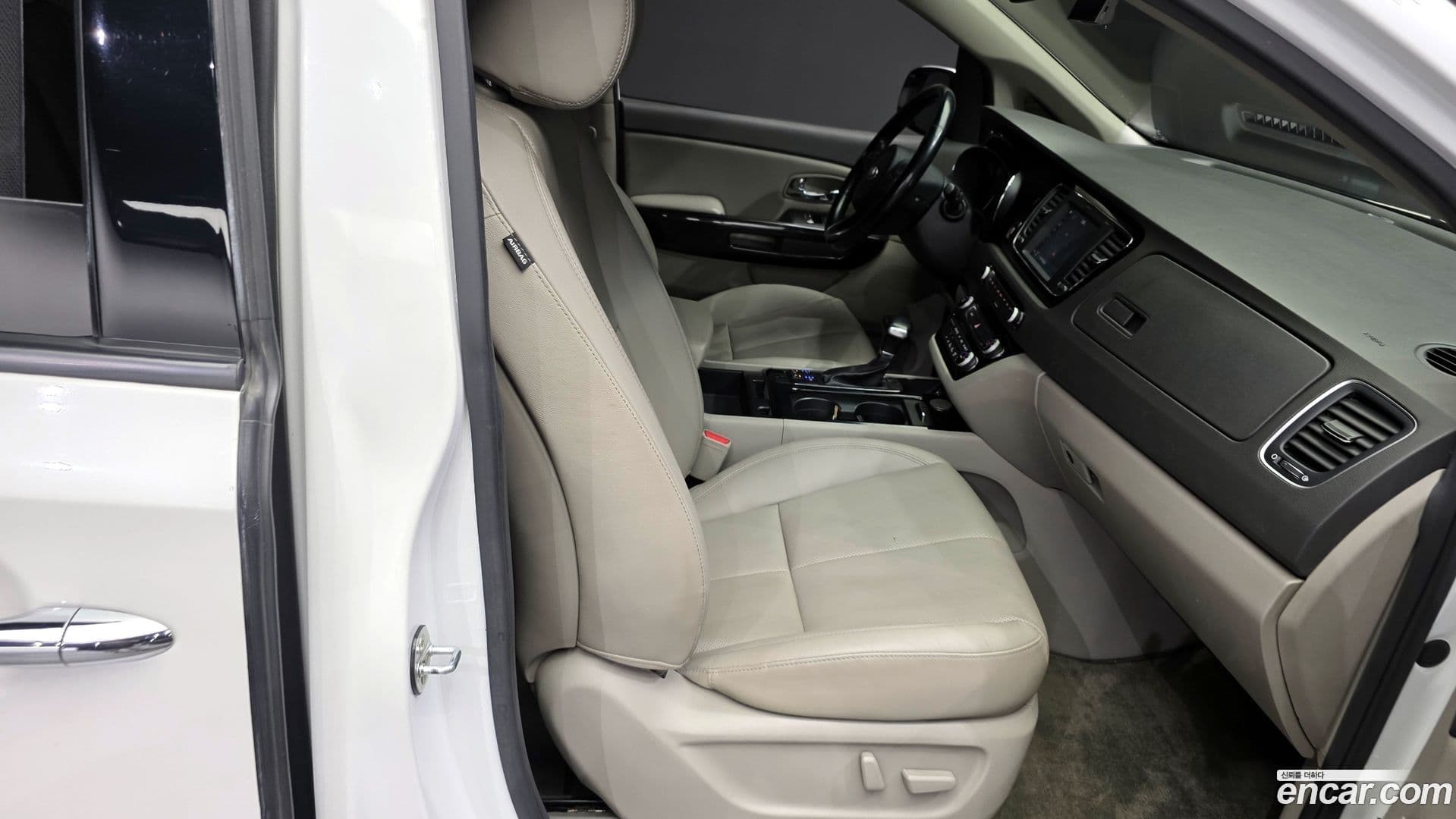 Main__Slider__Photo:Canival Kia 2017.9-11