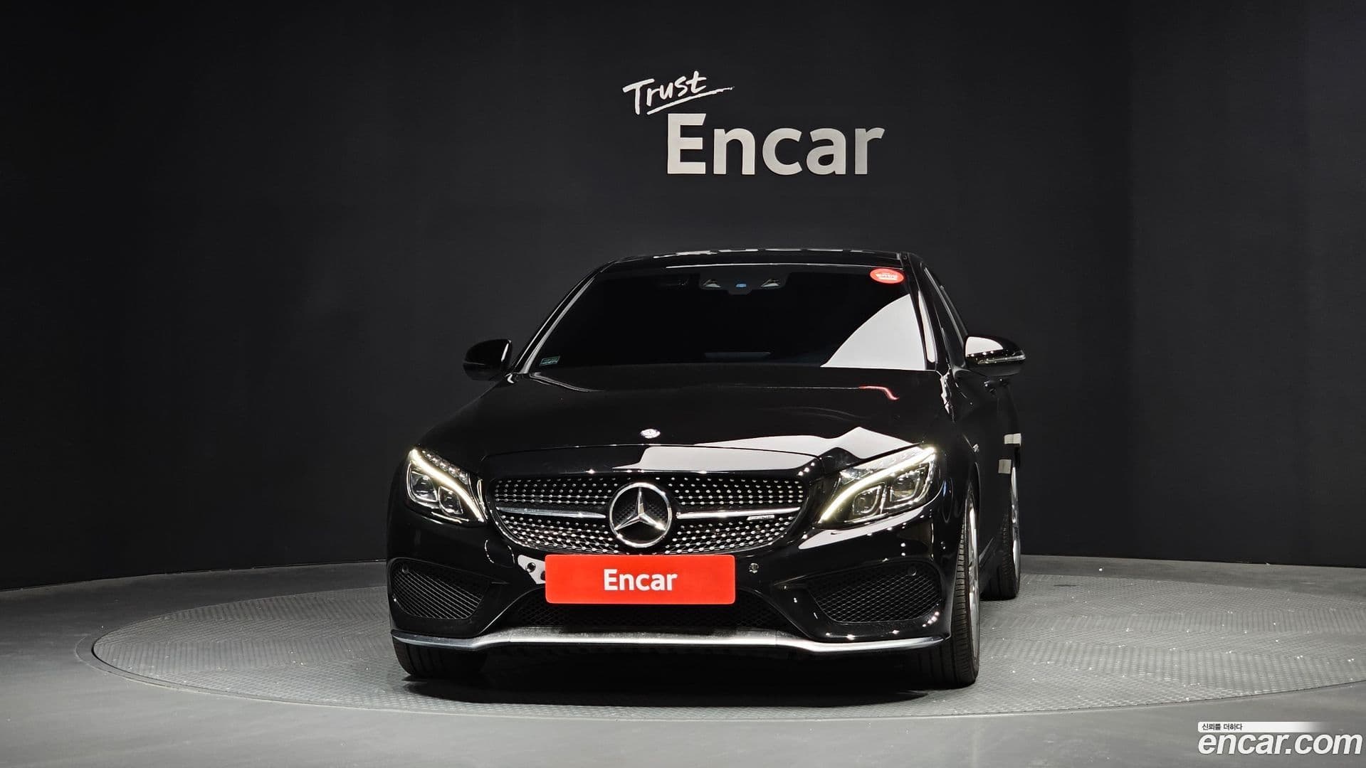 Main__Slider__Photo:C-Class Mercedes-Benz 2017.4-2