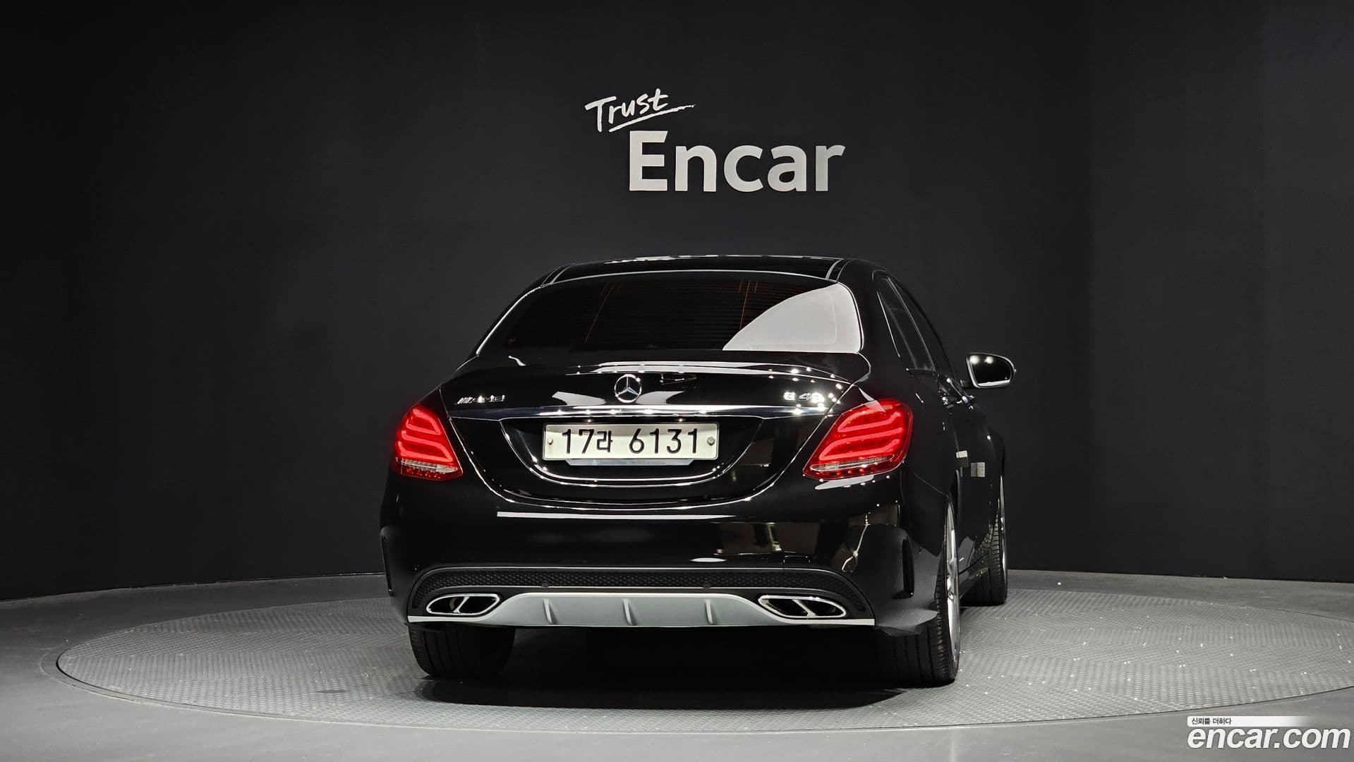 Main__Slider__Photo:C-Class Mercedes-Benz 2017.4-3