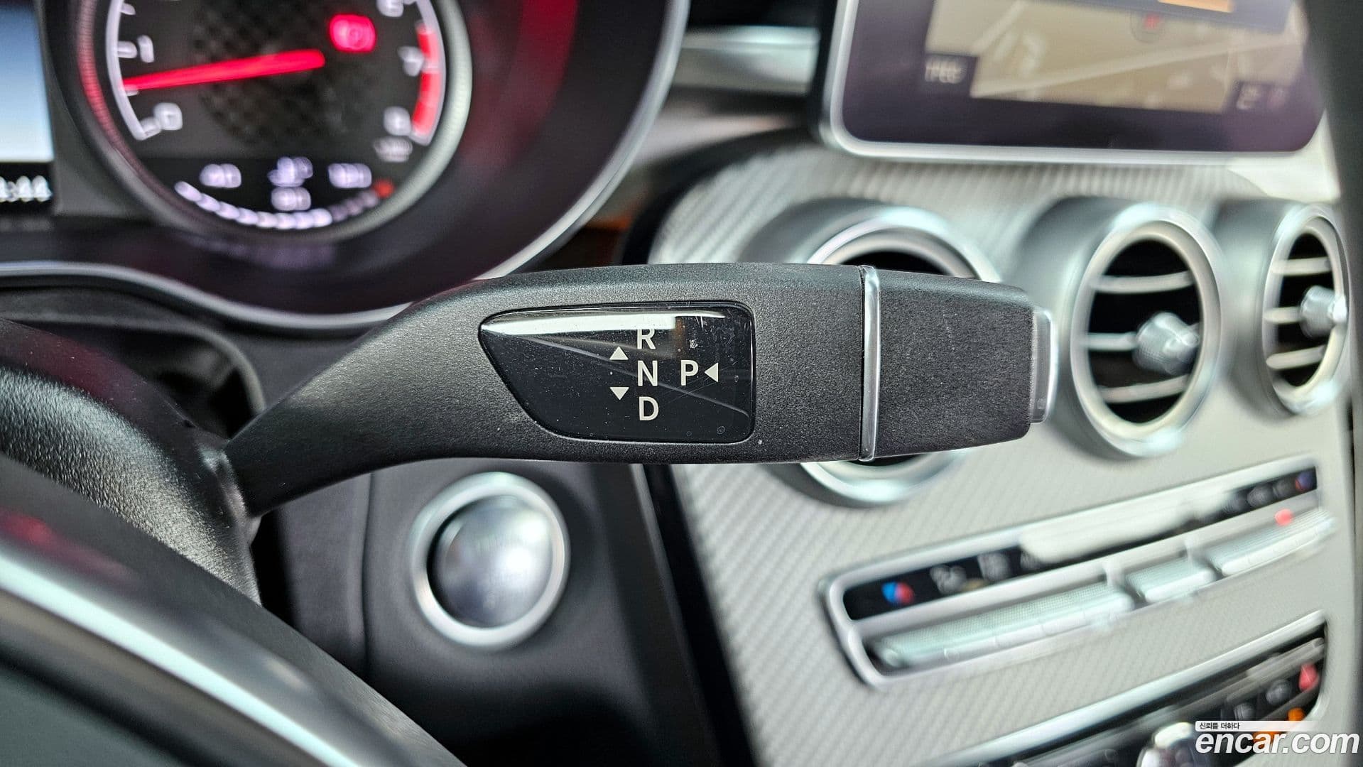 Main__Slider__Photo:C-Class Mercedes-Benz 2017.4-8