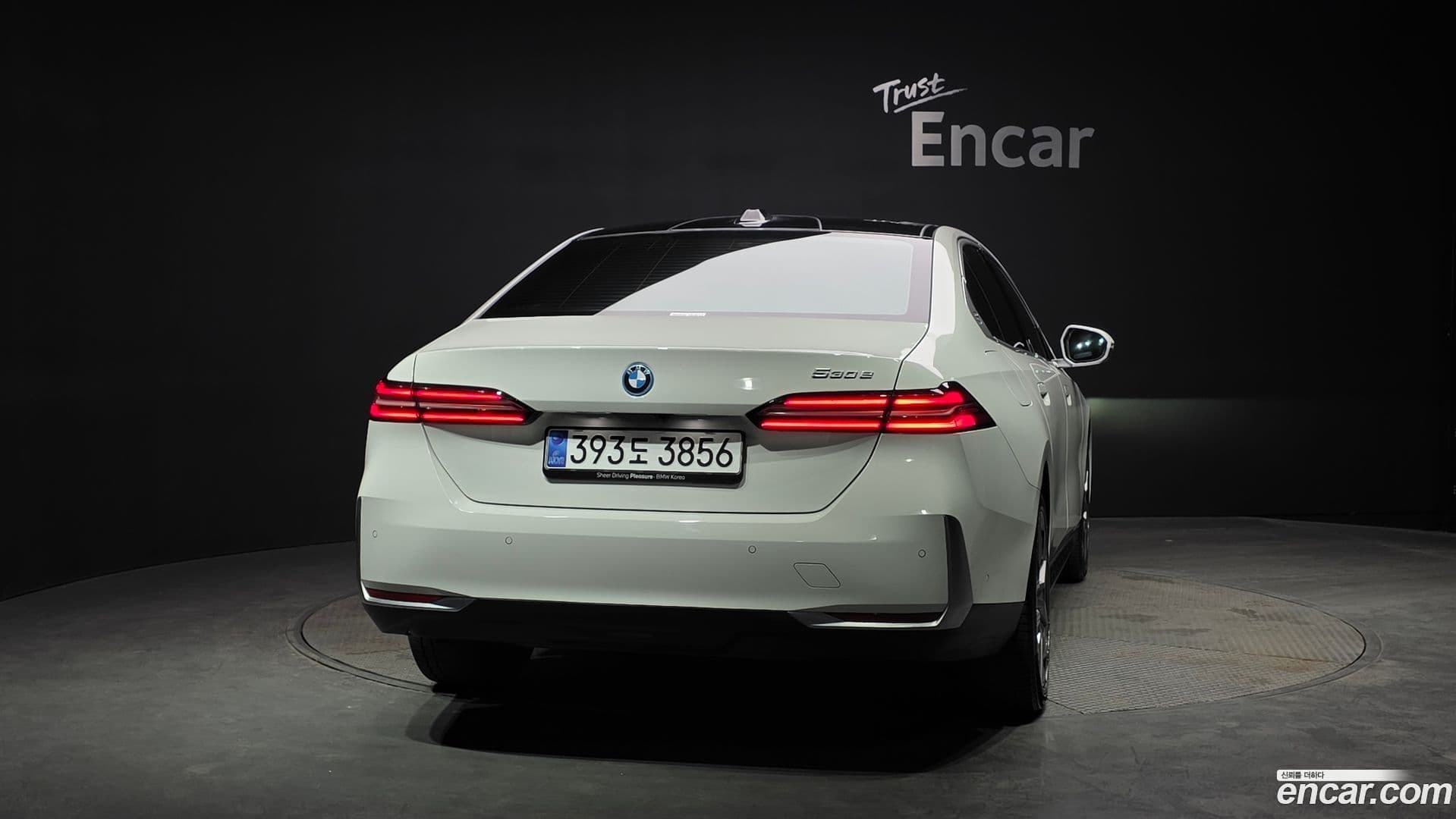 Main__Slider__Photo:5-Series BMW 2025.3-3